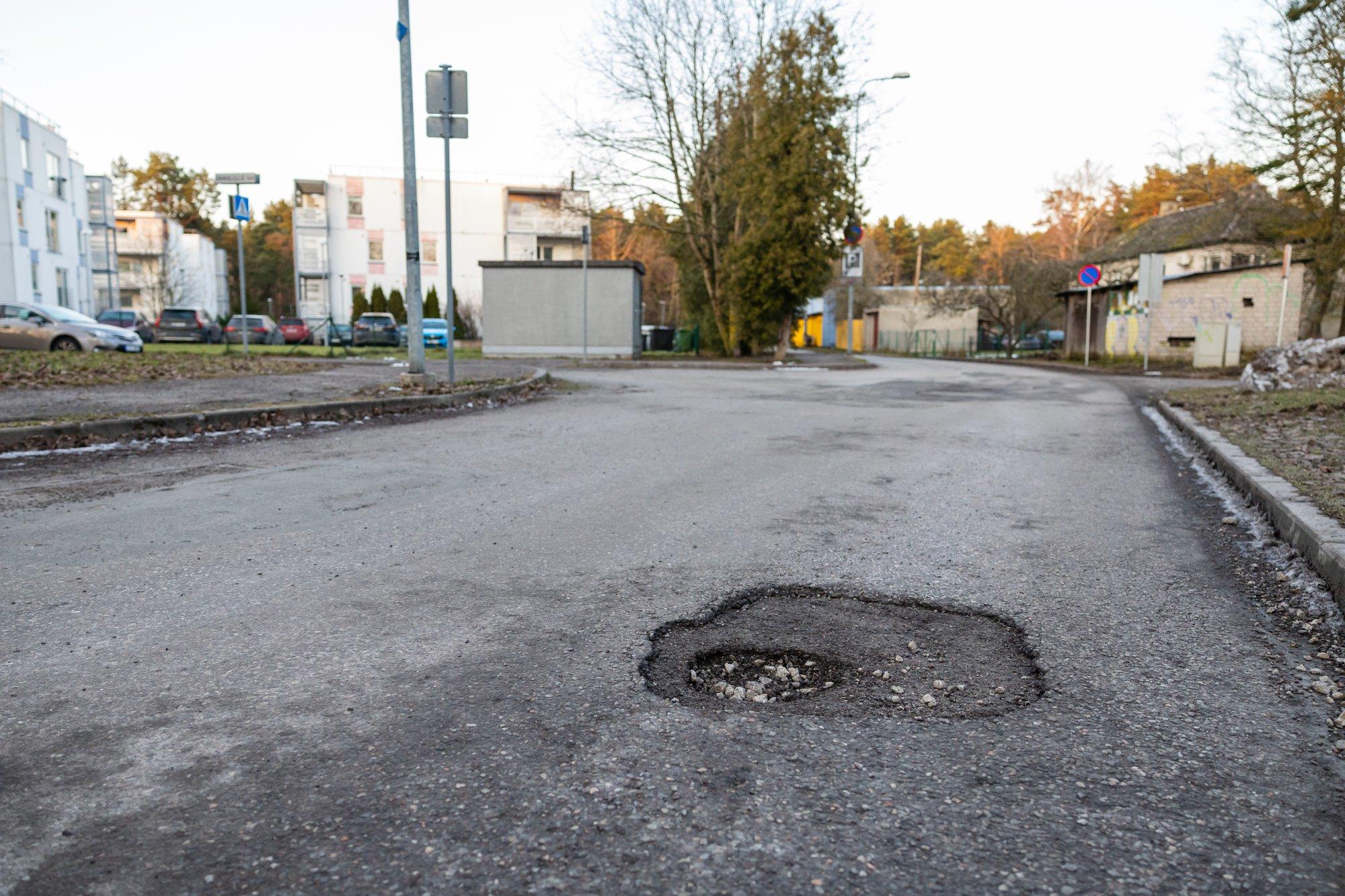 Pirita hooldamata erateed tekitavad kohalikes pahameelt. Linn keeldub neid ära ostmast