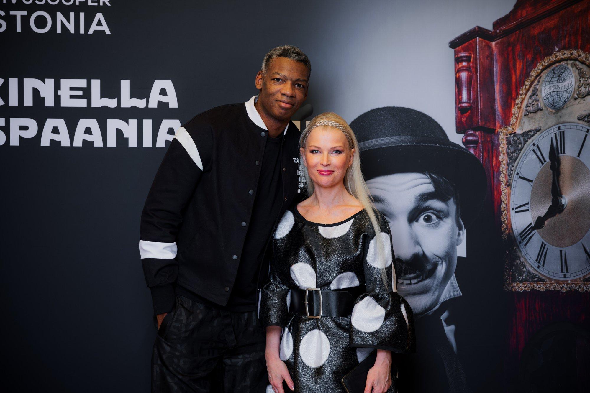 FOTOD | Kaunis paar! Kadri Tali säras korvpallistaarist kallimaga lavastuse „Pulcinella & Hispaania tund“ esietendusel