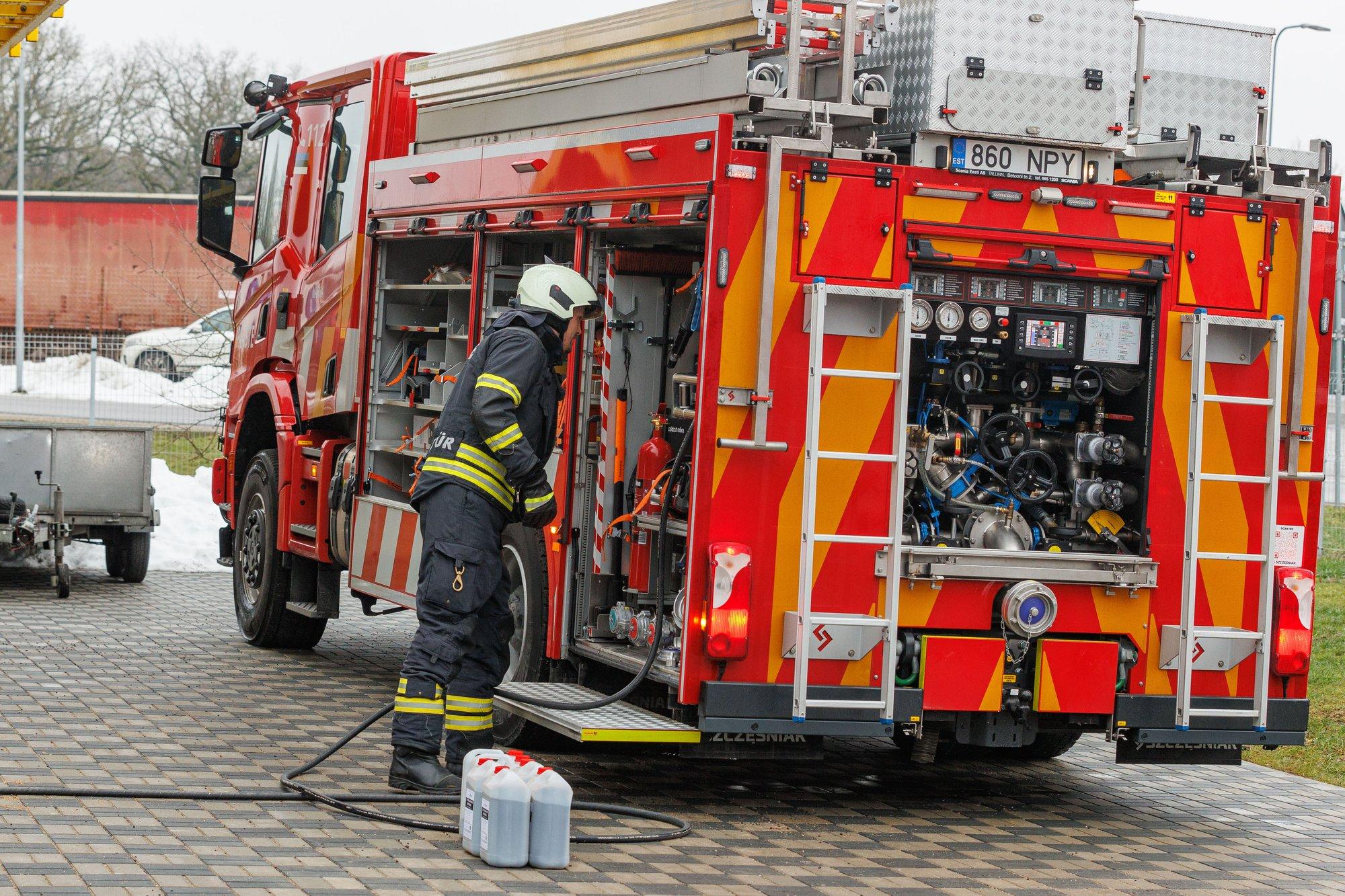 Tallinnas Pirita linnaosas põles eramaja teine korrus, keegi viga ei saanud