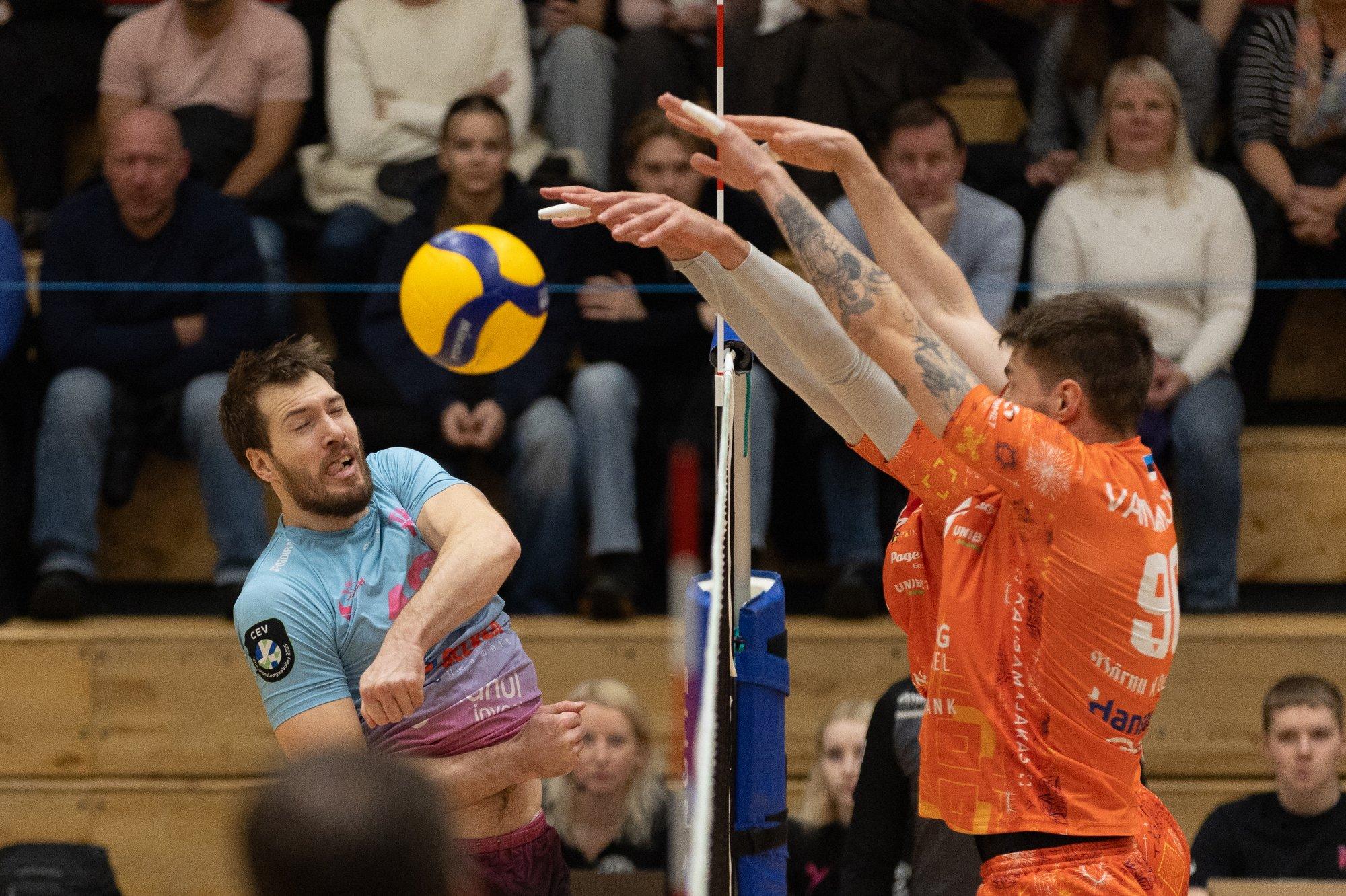 FOTOD | TalTech näitas igas geimis hambaid, aga Pärnu võitis veerandfinaali avamängu 3:0