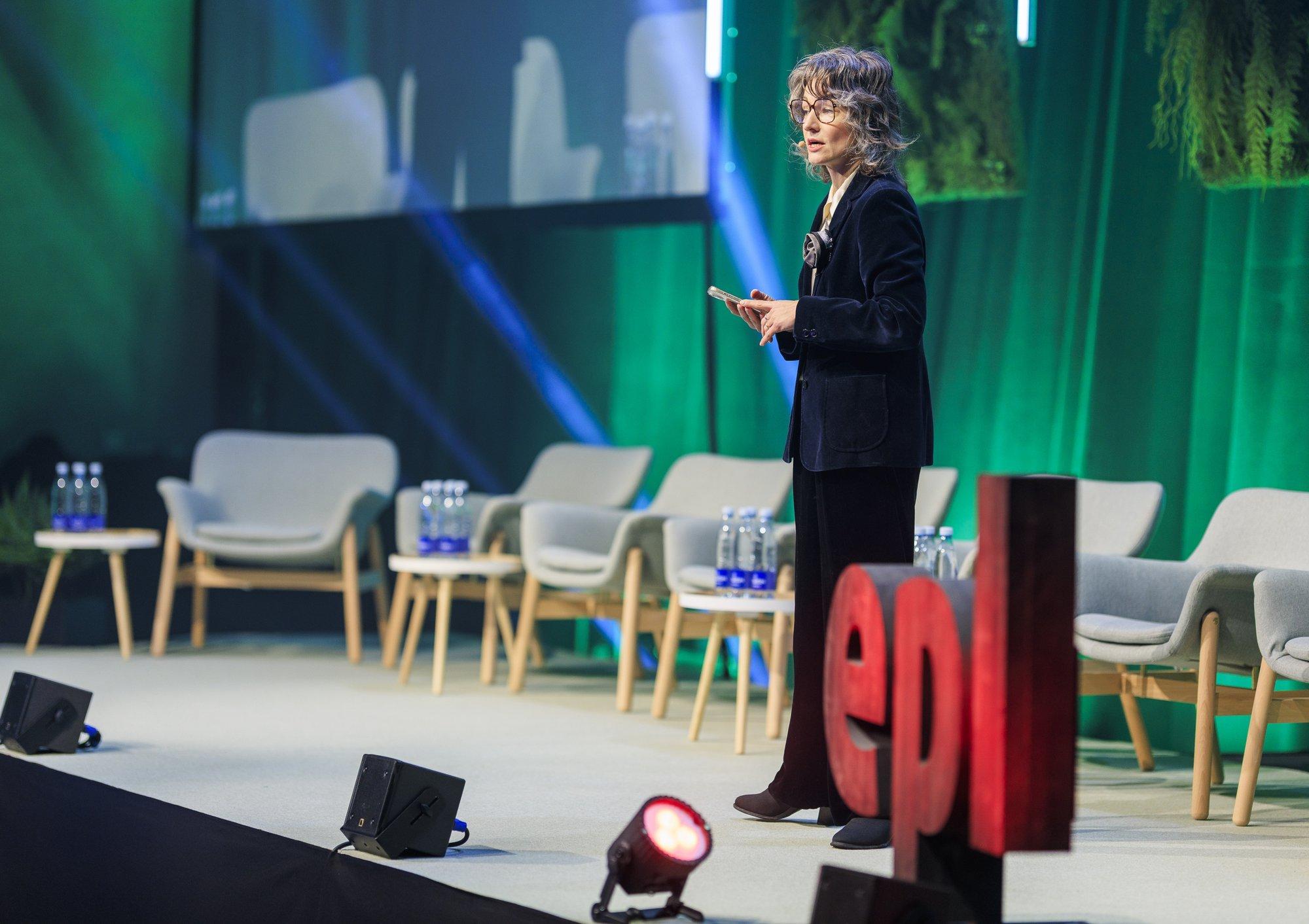 Yoko Alender EKREIKE-st ja taastuvenergiast: nad karjusid eile riigikogus „Ärme tee, ärme tee!“