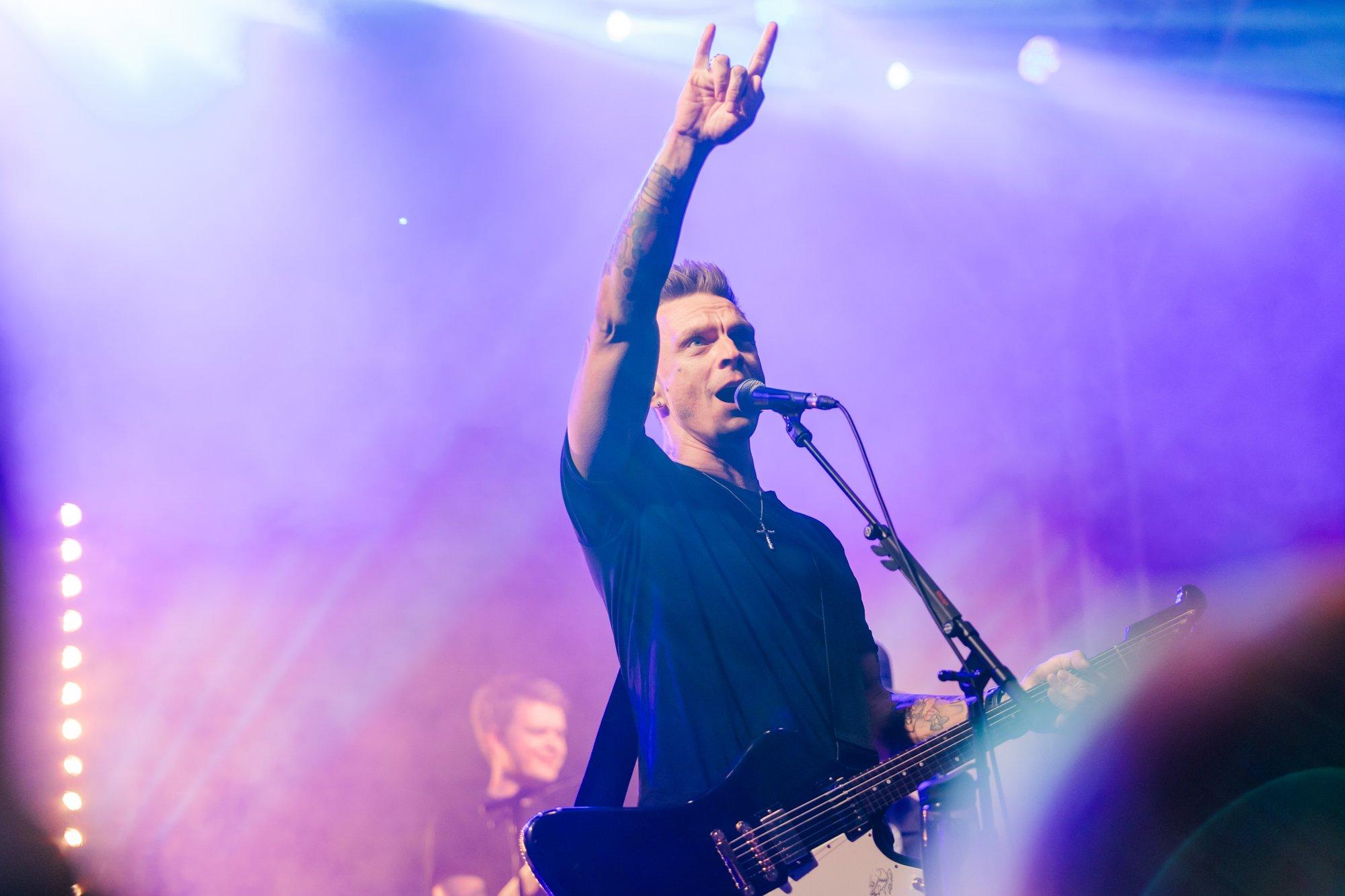 FOTO | Võtab aega veidi ringi vaadata: Tanel Padar naudib elu suusakuurortis