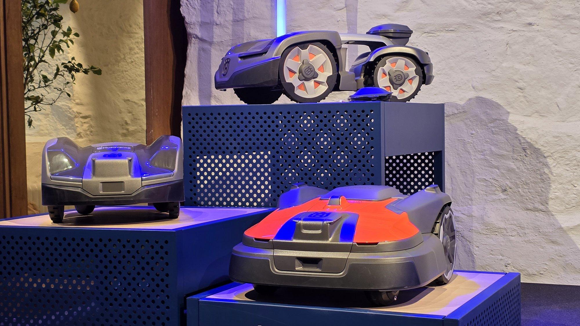 Forte Husqvarna arenduskeskuses. Tehisintellekt võtab juba muruniitmisegi üle, selle treenimine käib isegi ruberoidkatustel