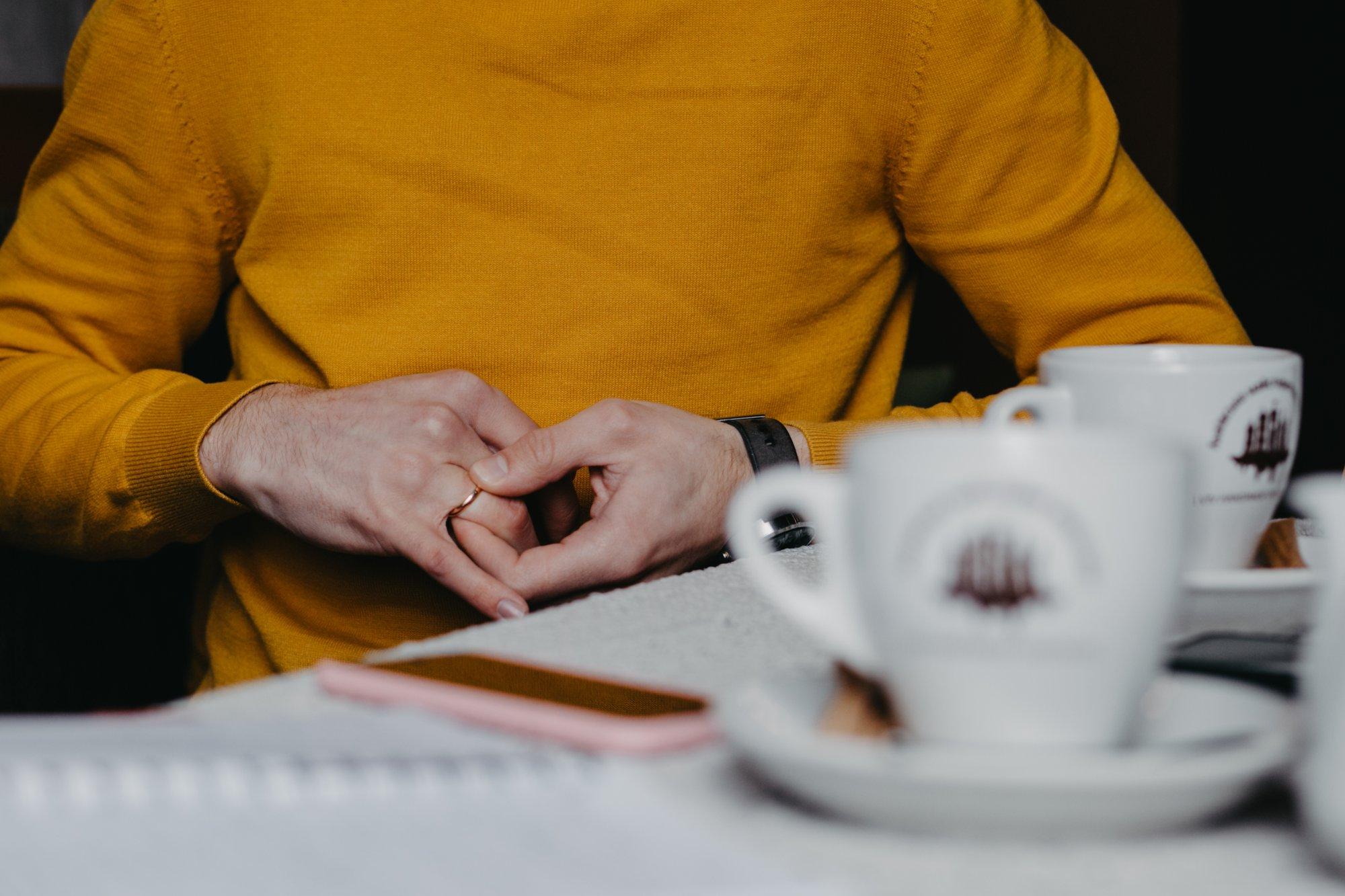 Lahutusadvokaat avaldab kolm ametit, kellena töötavad mehed petavad kõige väiksema tõenäosusega oma naisi