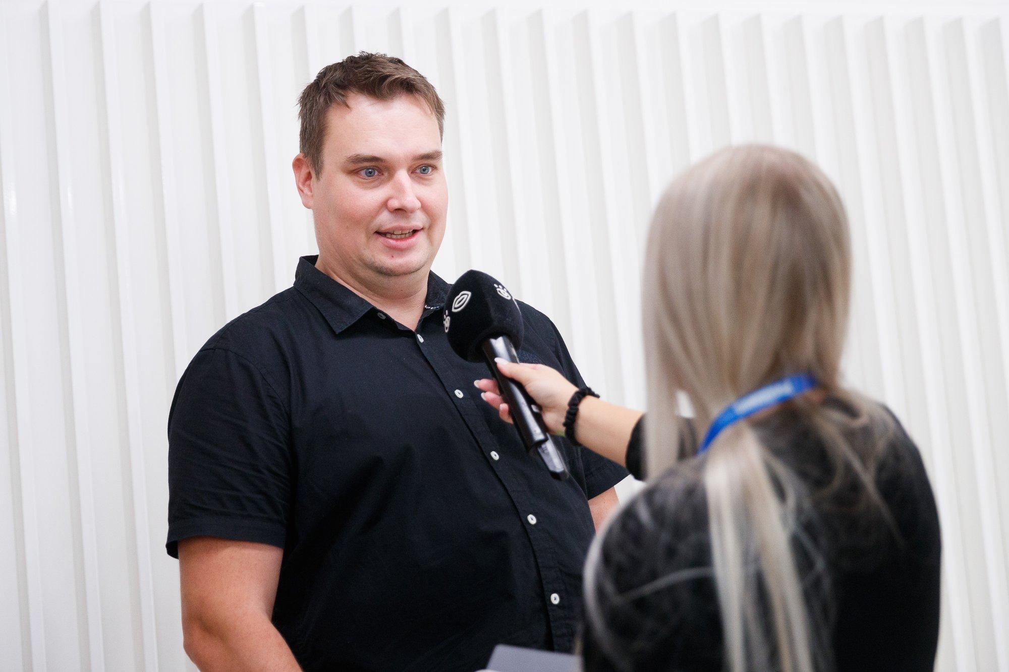 Kasumlik äri. Sass Henno teenis oma koolitustega riigilt kopsaka summa