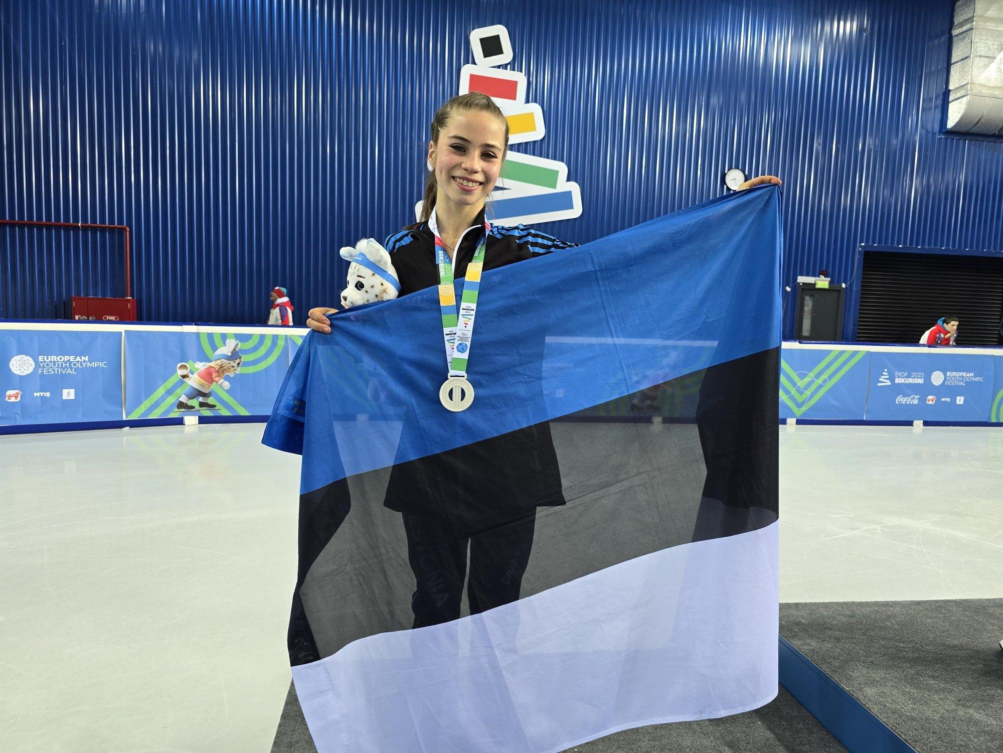 14-aastane Elina Goidina võitis olümpiafestivalil iluuisutamises hõbemedali