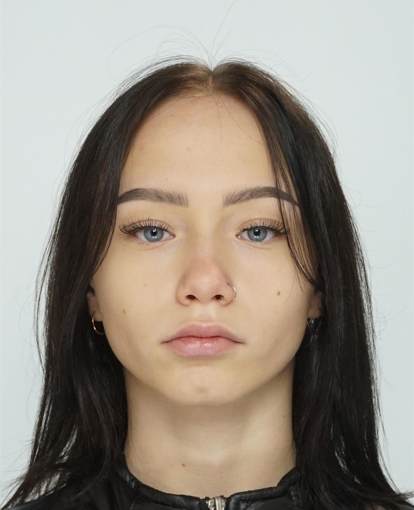 Politsei otsib Tartus kadunud 16-aastast Liisi