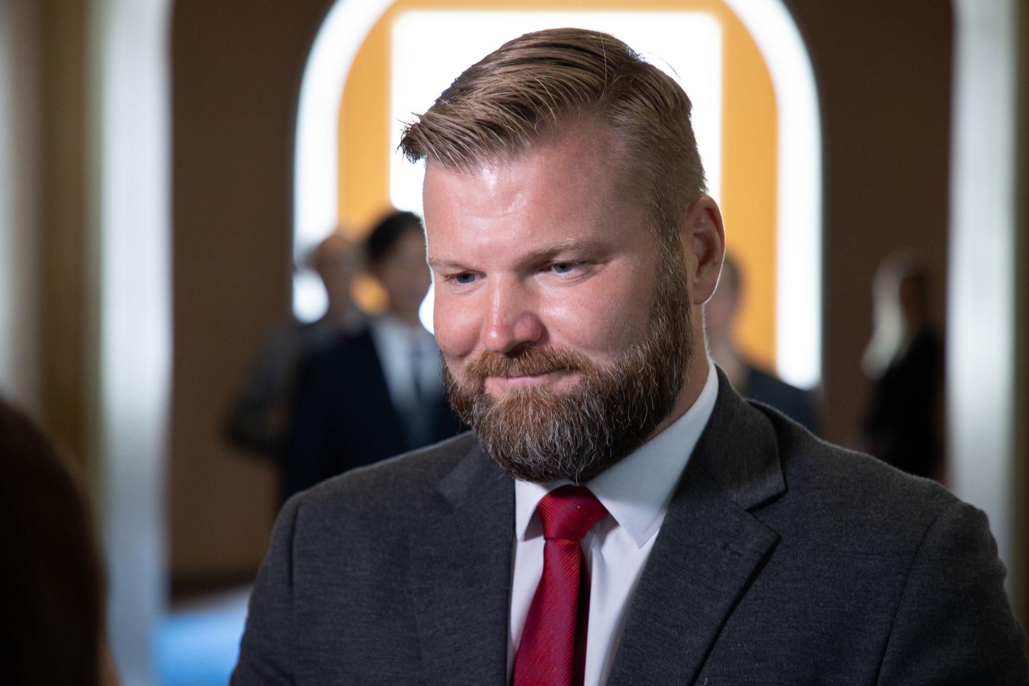 Keskerakonna fraktsioonijuht Lauri Laats valitsuse tülist: kiskumisest see asi edasi ei lähe