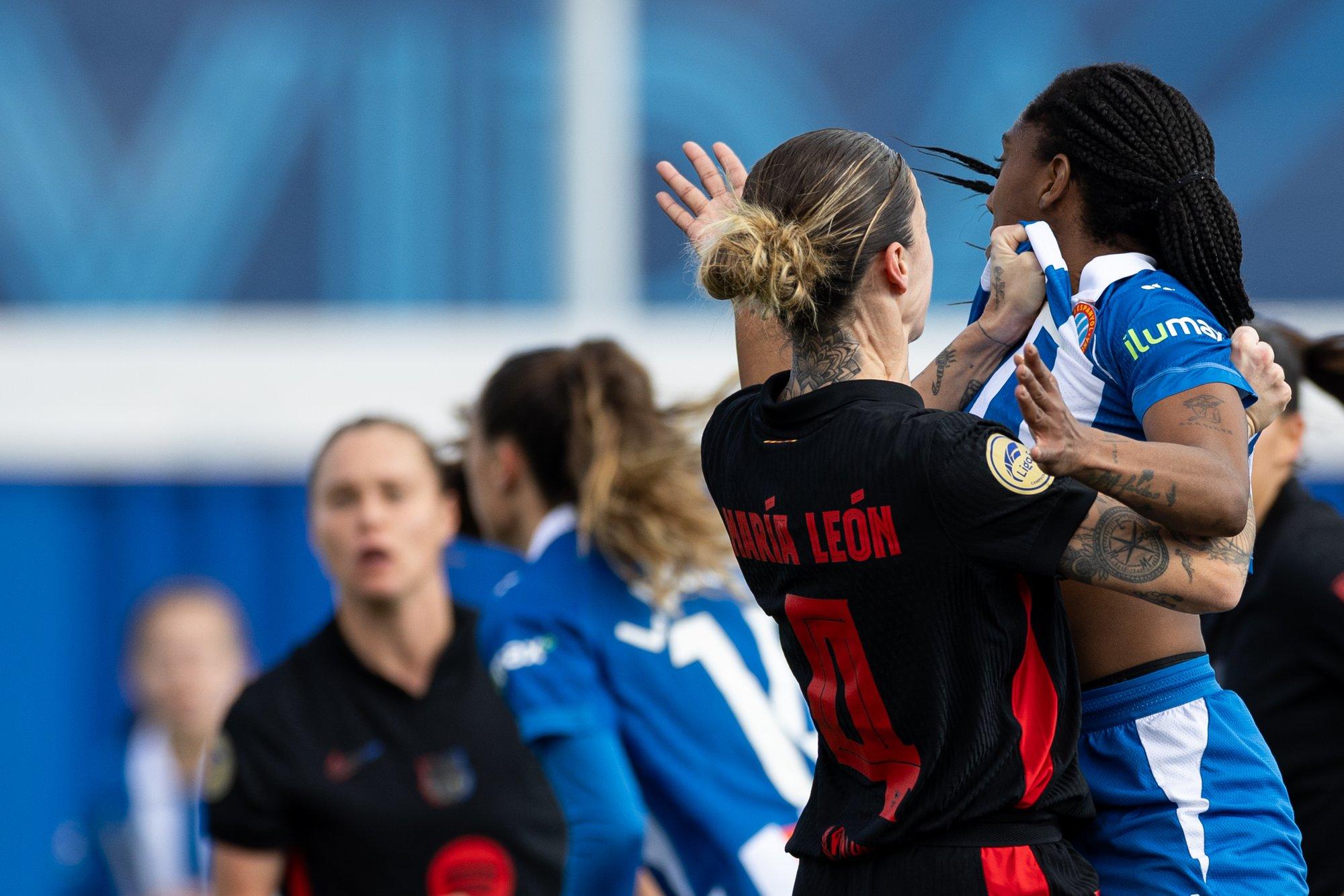 VIDEO | Skandaal Hispaania jalgpallis: Barcelona naismängijat süüdistatakse konkurendi intiimpiirkonna katsumises