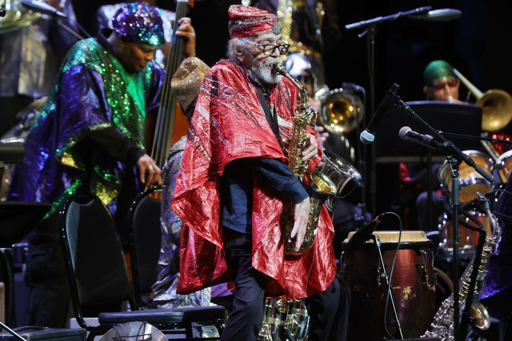 100aastane saksofonist tegi esimese sooloplaadi: „Uskumatult kõva!“