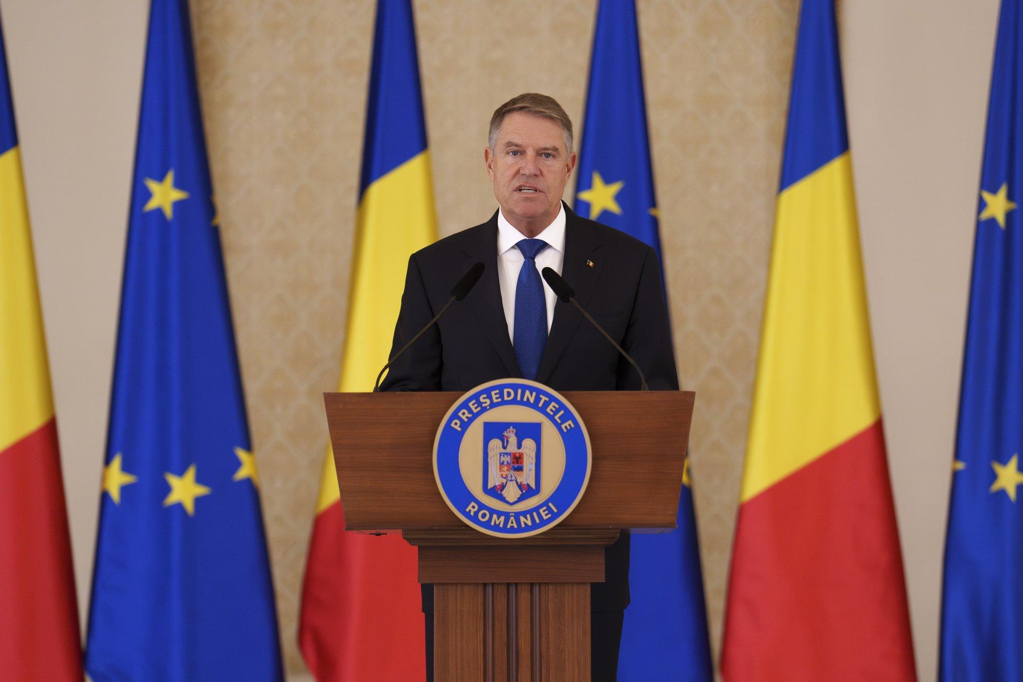 Rumeenia president Iohannis teatas riigi säästmiseks ametist tagasi astumisest