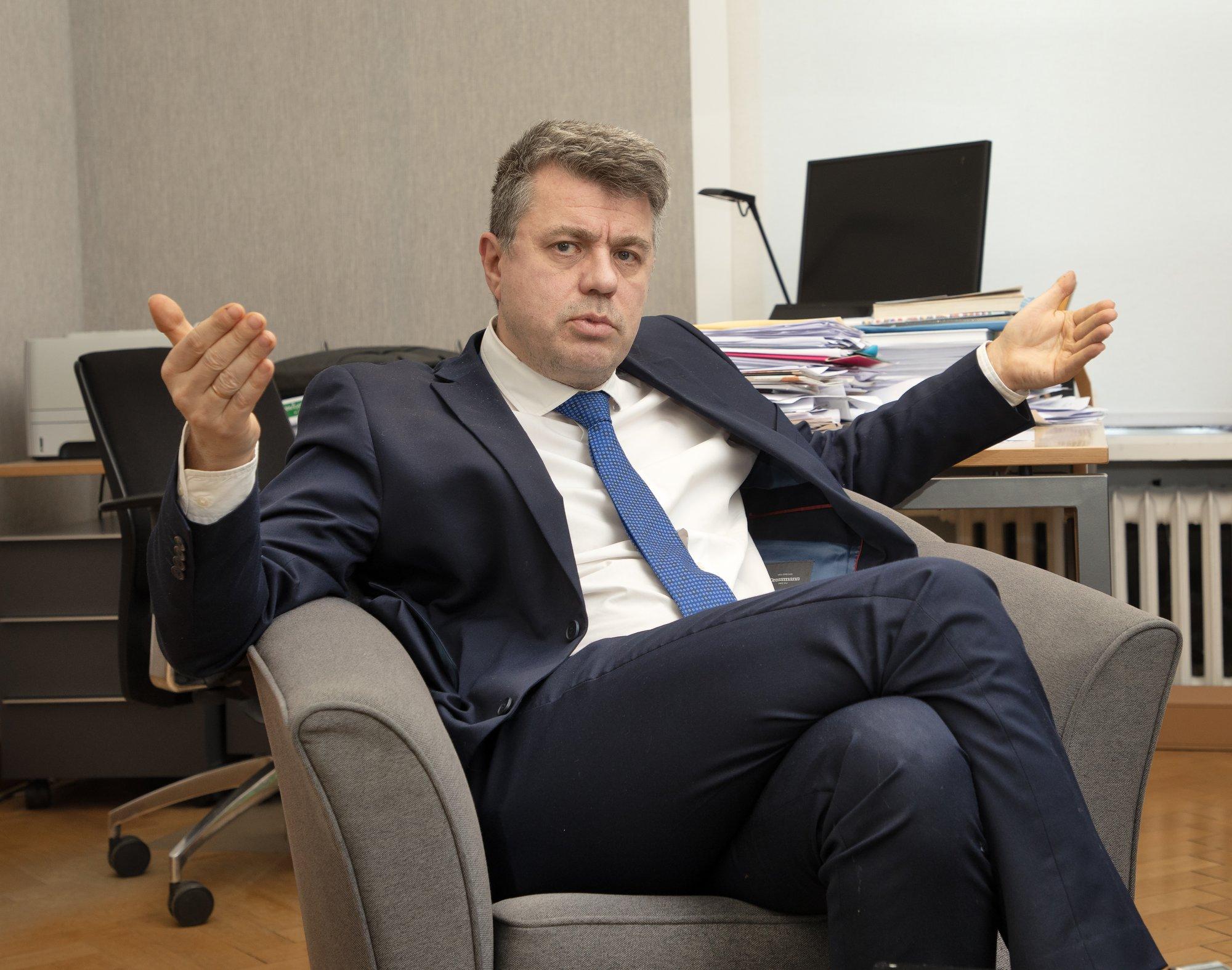 Isamaa esimees Urmas Reinsalu saab Isamaa suurannetajale kuuluvas Postimehes oma saate