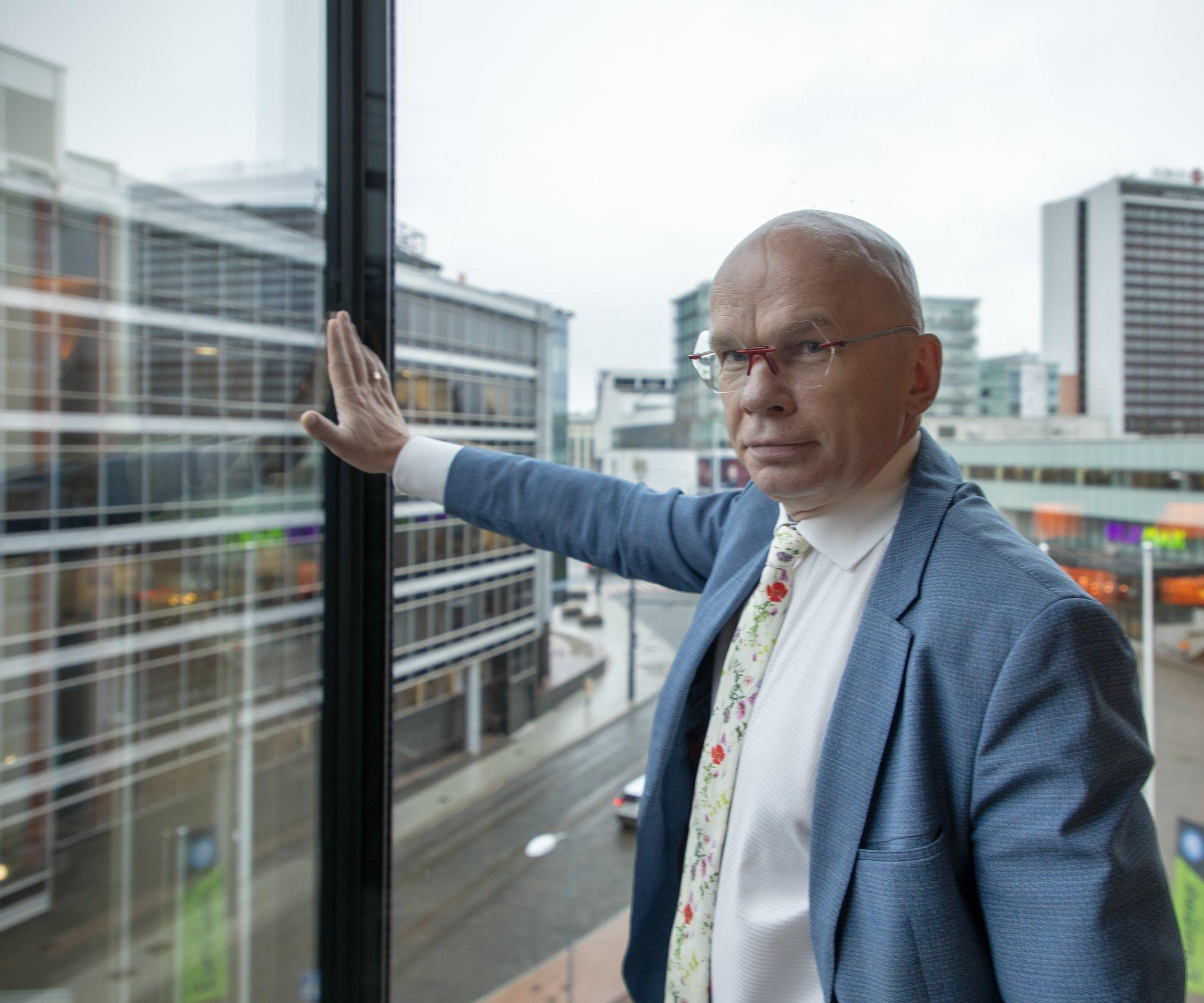 Allar Jõks: linnas diivanil on mugav huntide huvidest rääkida. Aga valu hinda teavad maainimesed