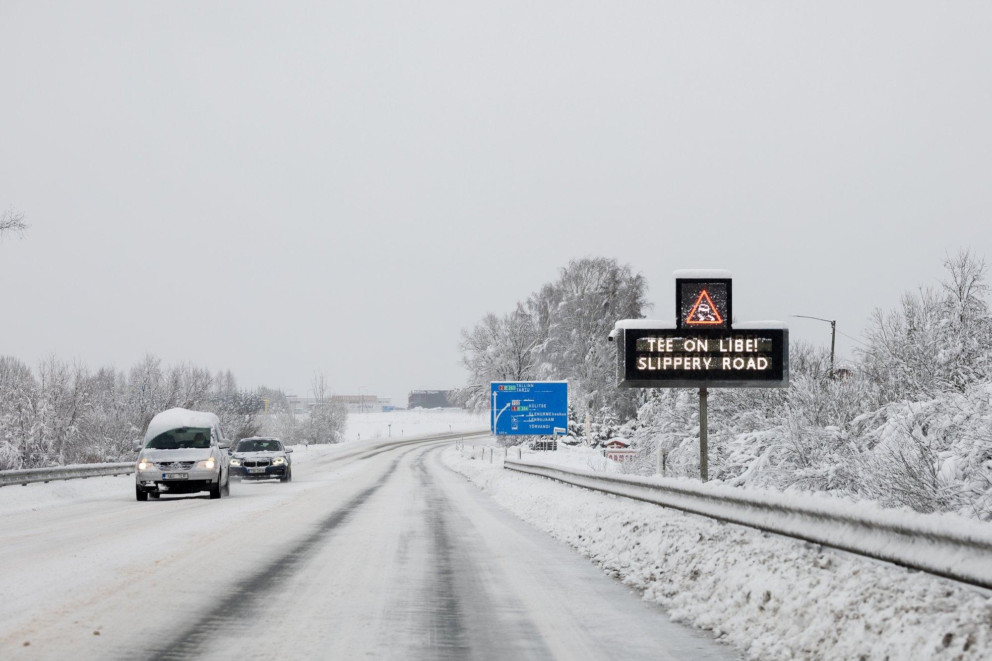 Tallinna-Pärnu maanteel libises reka teele risti, liiklus oli mitu tundi häiritud