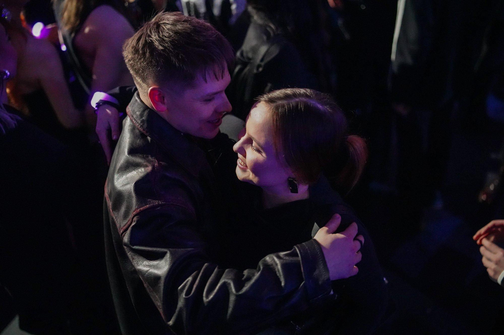 FOTOD | Alika Milova tuli Eesti Laulule oma kallimaga. Oma õnnitlused edastas ta Andrei Zevakinile