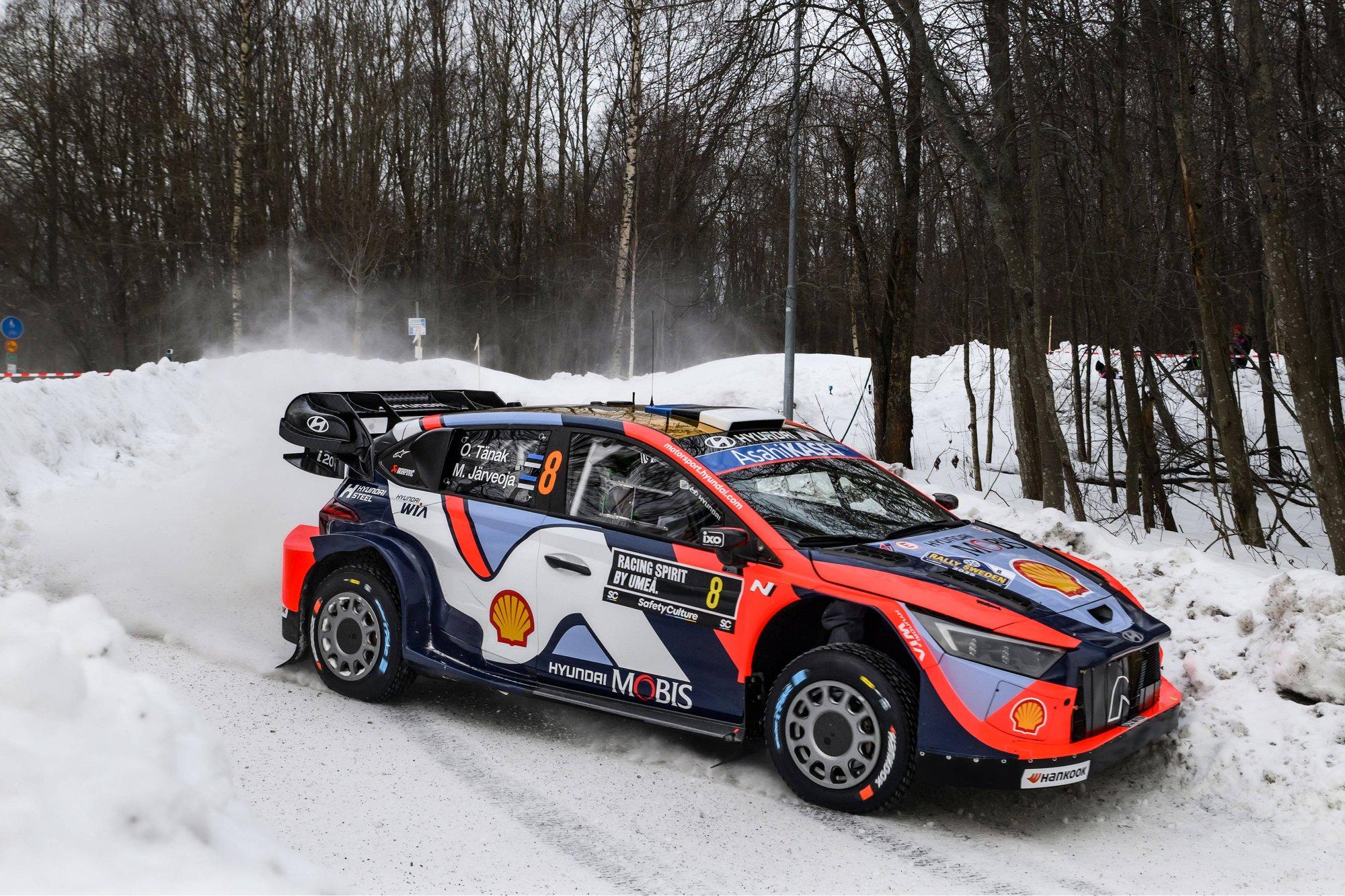 VIDEO | Lumevalli ramminud Tänak pääses Rootsi rallil ehmatusega