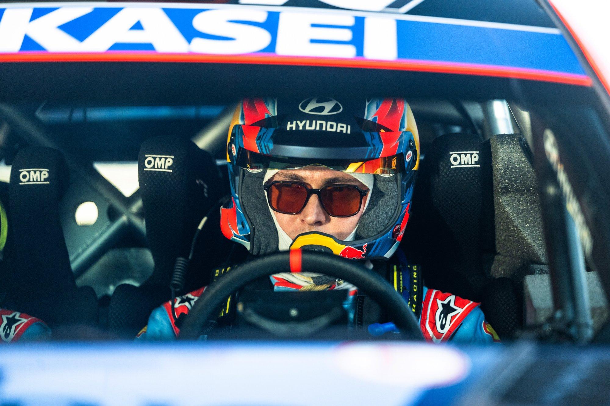 Adrien Fourmaux sai ropendamise eest krõbeda rahatrahvi