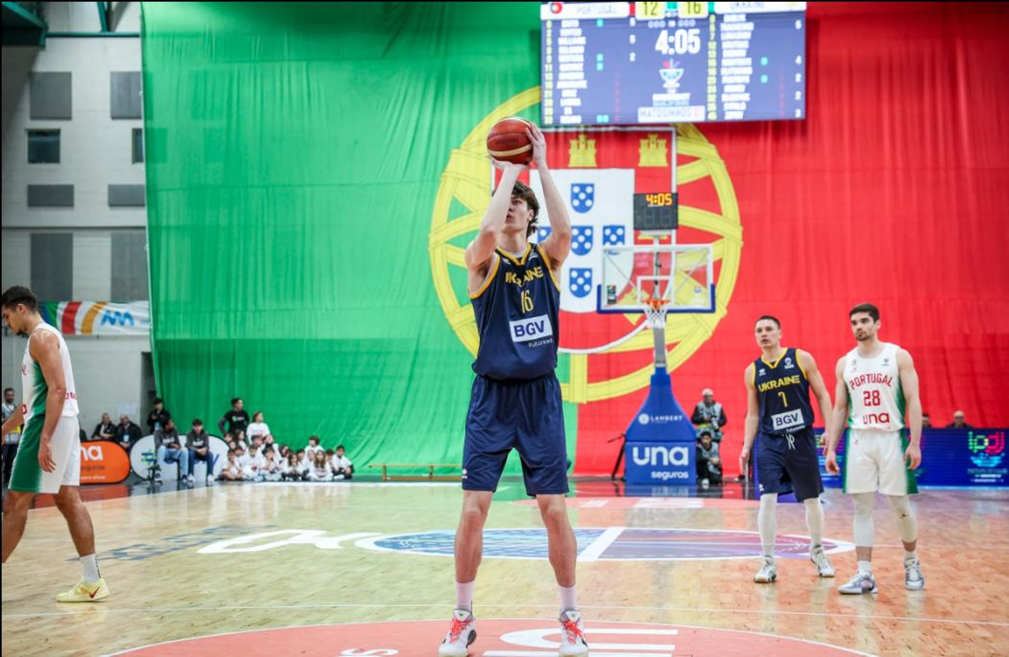 Poksilegendi Vitali Klõtsko poeg tegi Ukraina korvpallikoondises eduka debüüdi