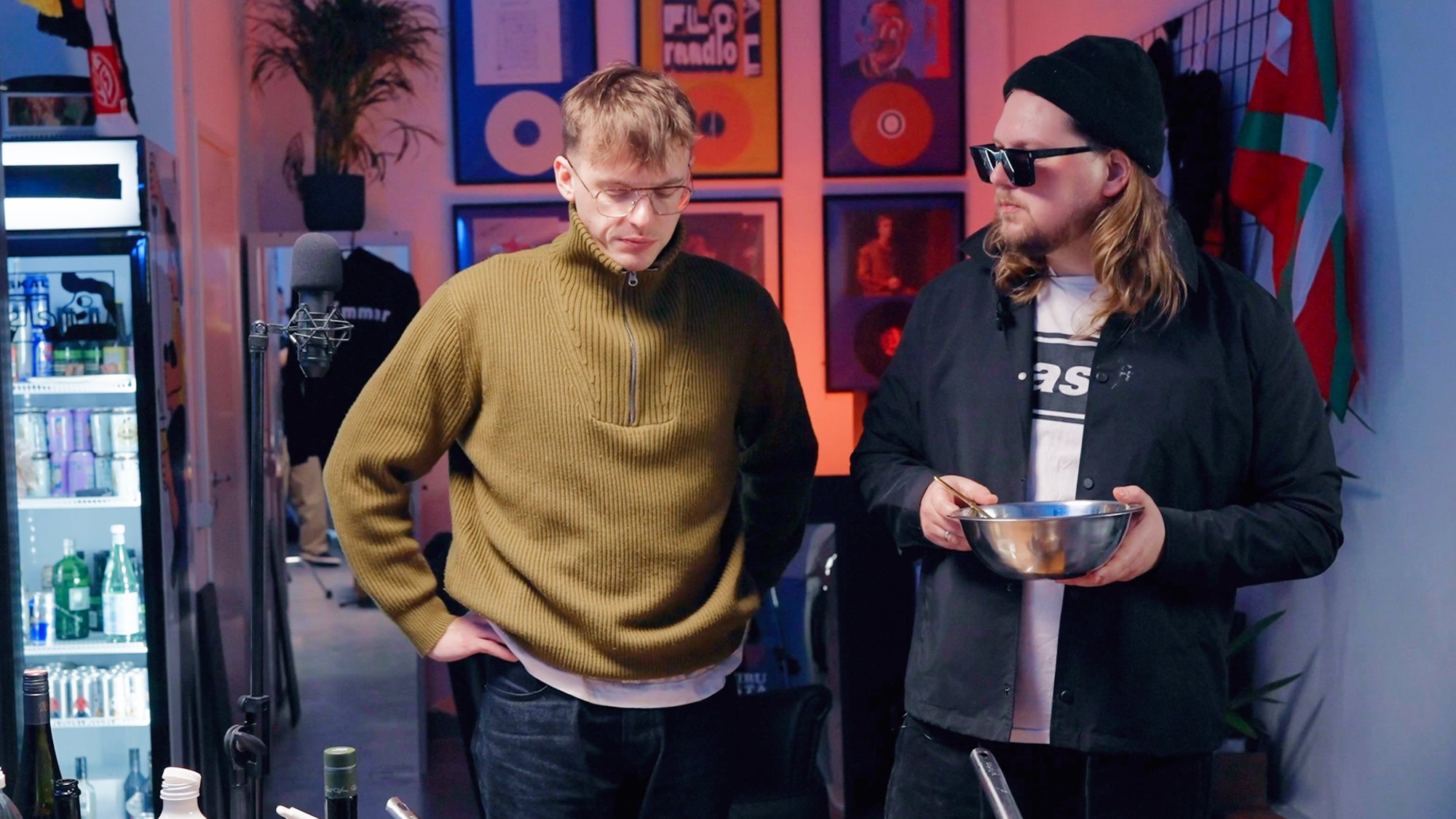 KOHVRI SÖÖKLA | Soolikad ja hakklihamasin valmis panna - Kohver hakkab vorsti tegema!