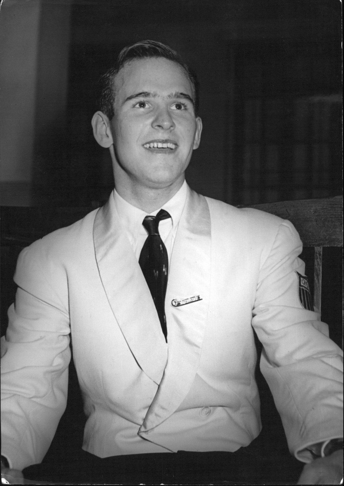 Suri kaks olümpiakulda võitnud USA iluuisutaja