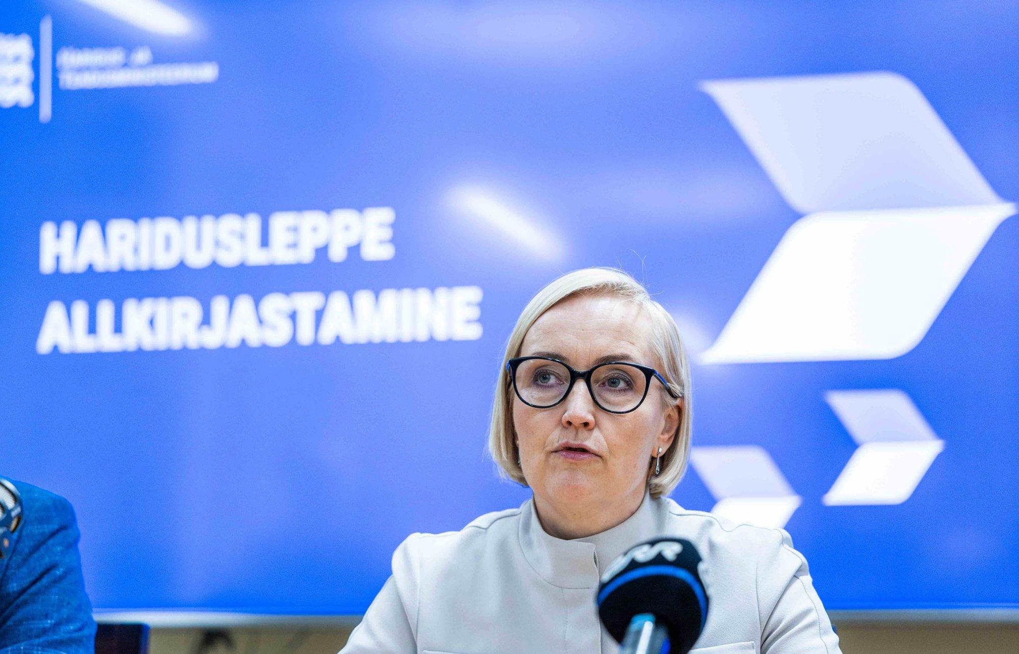 Ligi jättis karjäärimudelit puudutava eelnõu kooskõlastamata. Kallas: see on tavaline, ei tasu üle dramatiseerida