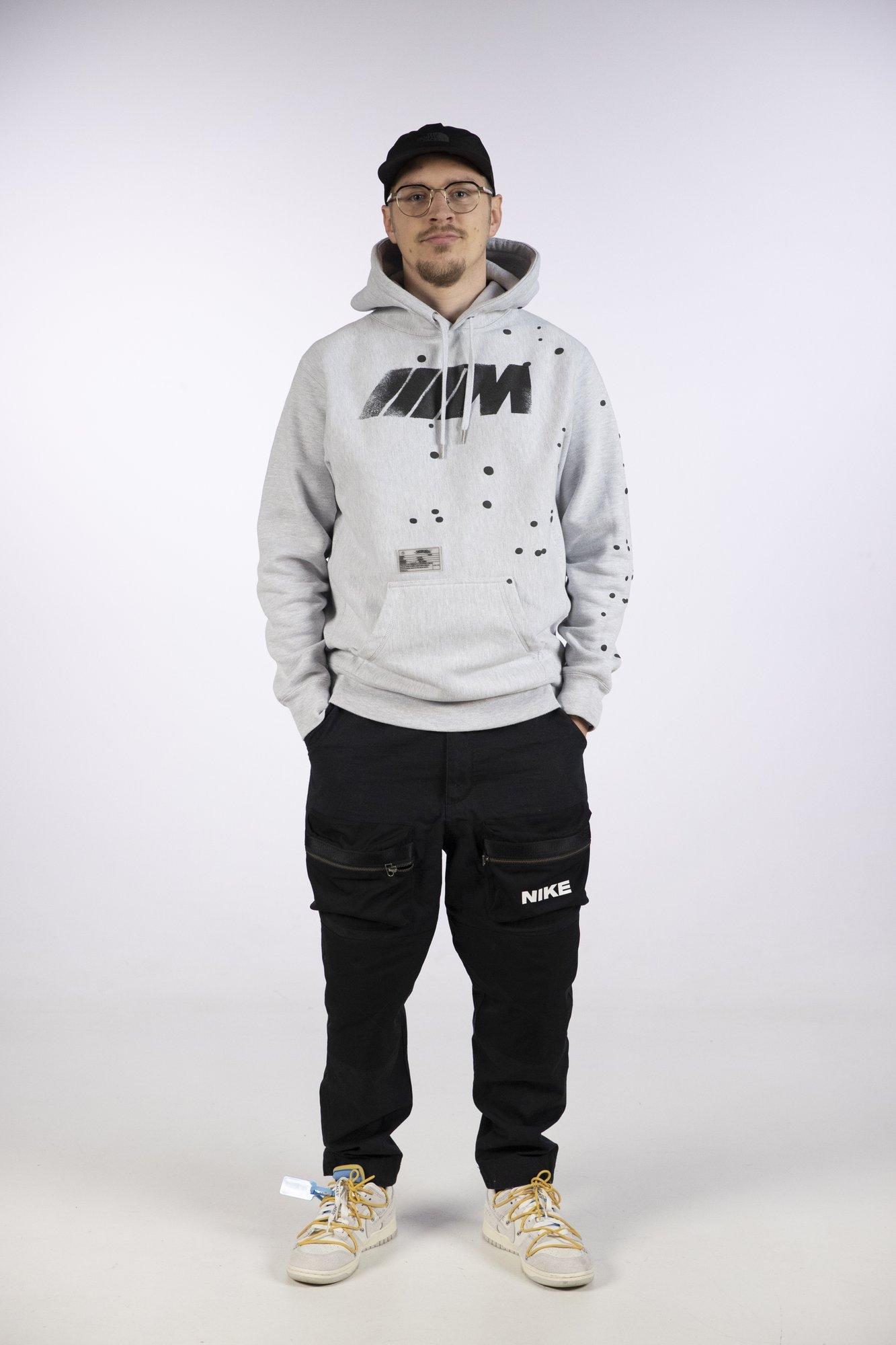 Kallis maitse! Räppar Metsakutsu käis jalatsipaari eest välja ootamatult suure summa