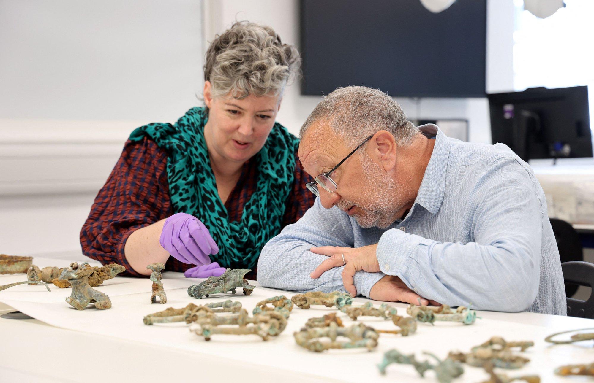 Sajandi leid: Suurbritanniast leitud rauaaja aare sunnib ajaloolasi ajalugu ümber kirjutama