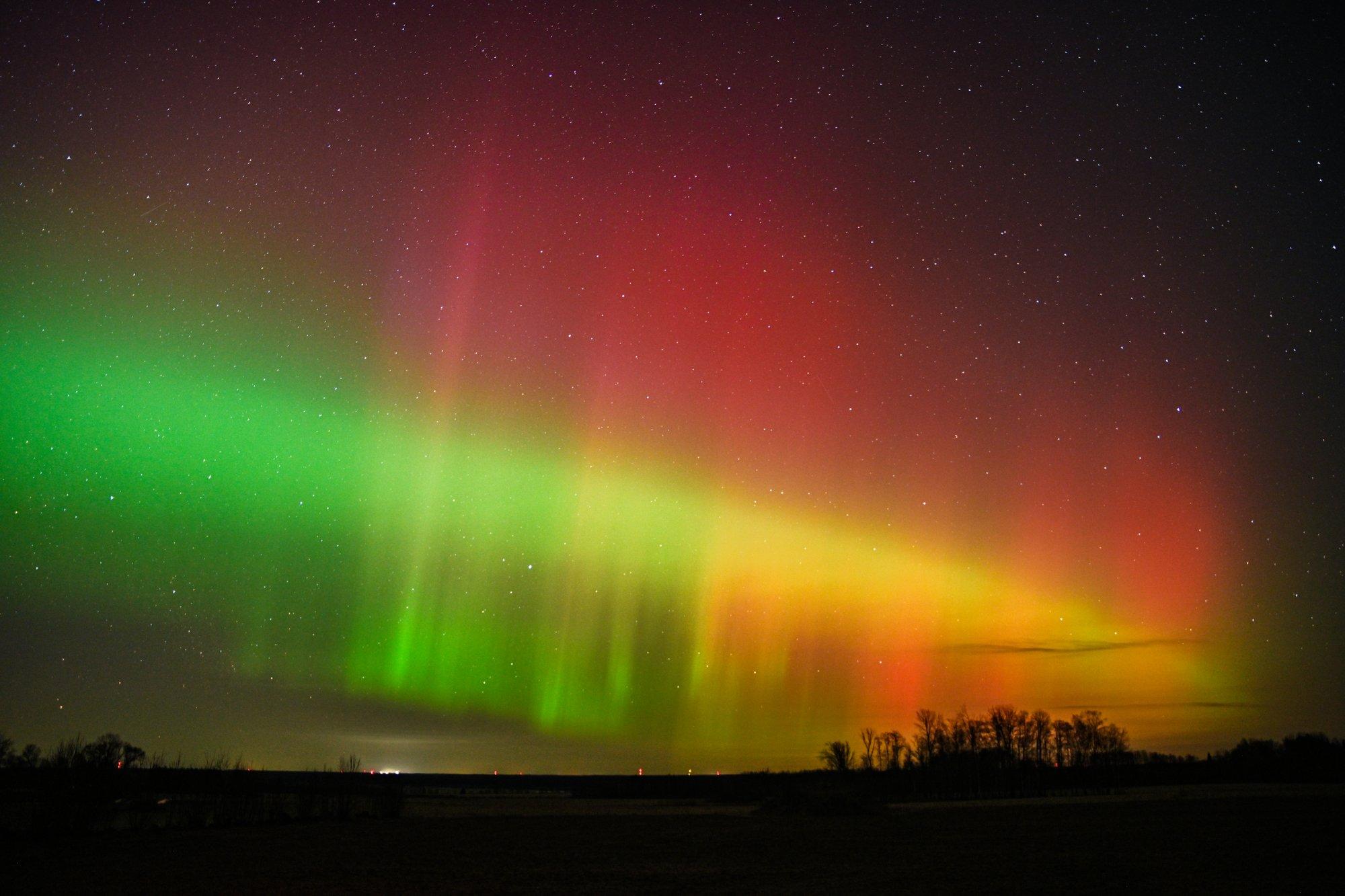 FOTOD | Ära maga maha! Täna võib veel näha virmalisi