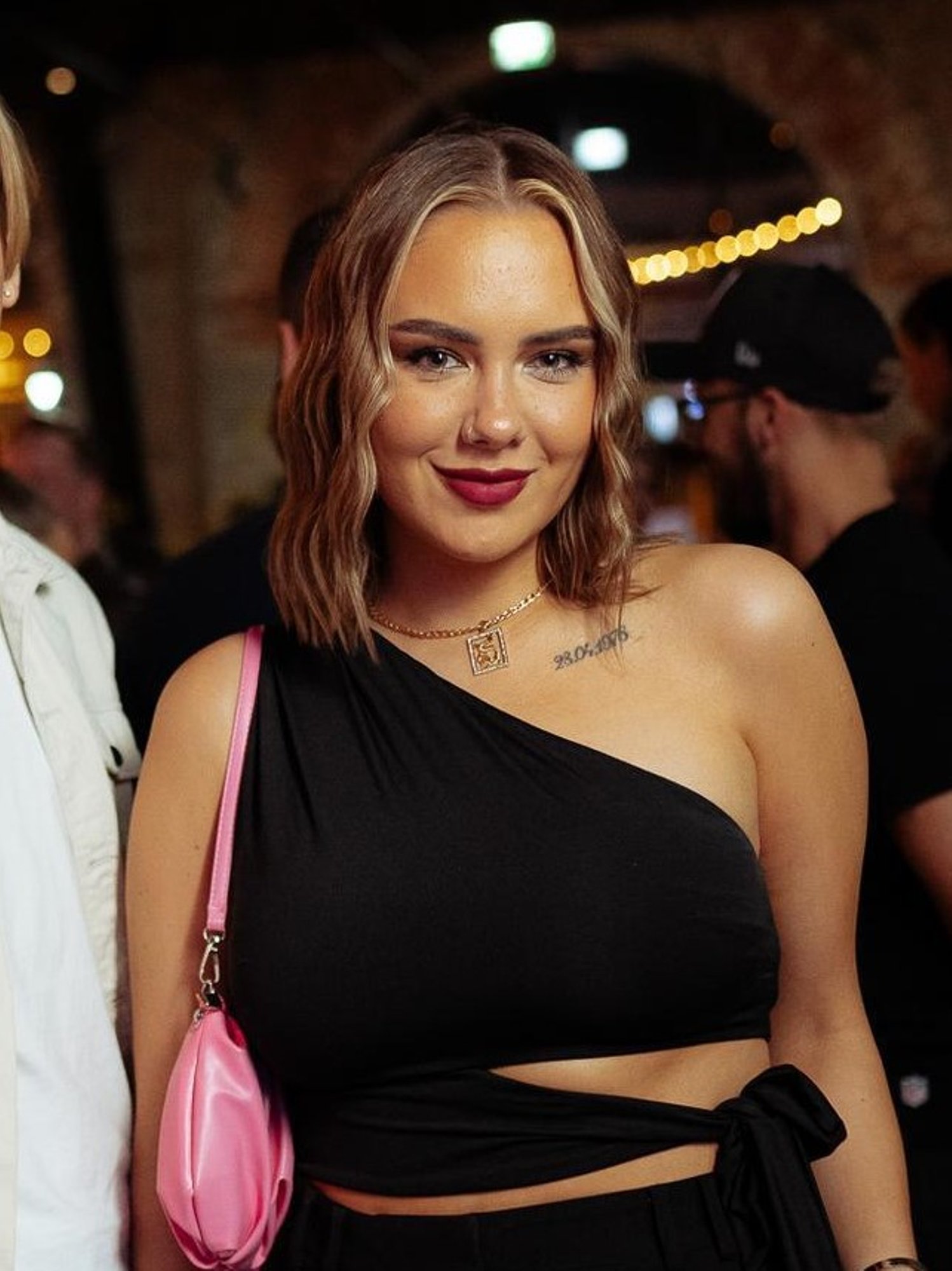 VIDEO | „Rannamaja“ staar Ada Nelke kihlus! Oma peikat näitas sisulooja esmakordselt