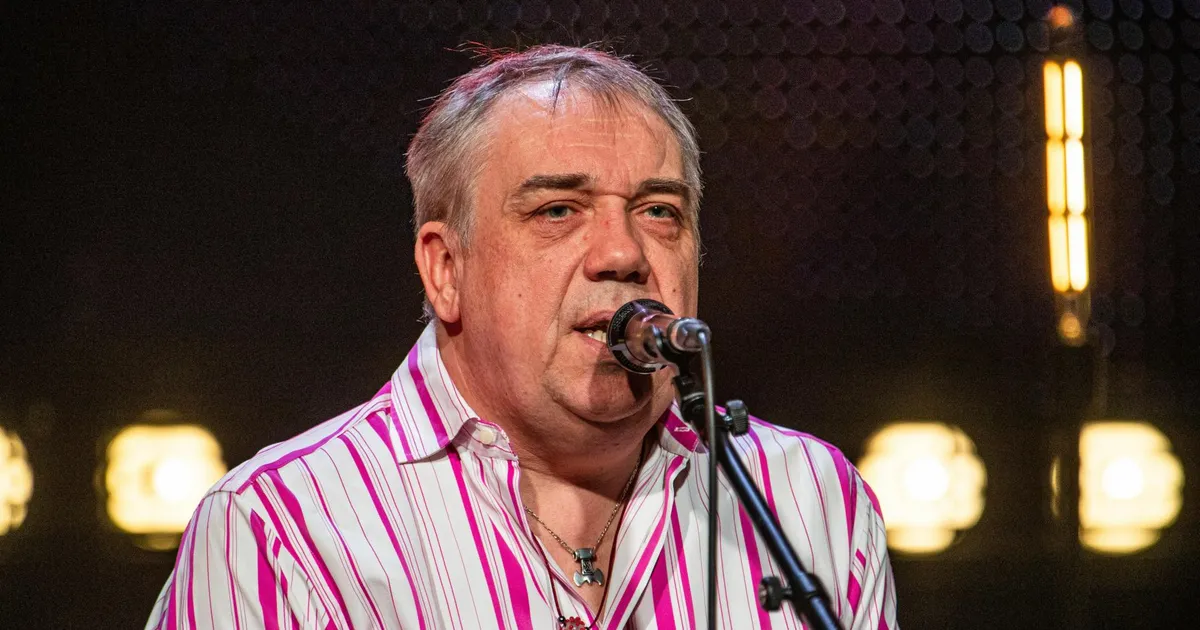 Juubelit tähistav Lauri Saatpalu meenutab varalahkunud poega: ta pani oma vähese raha, mis näitlejana sai, kõik reiside alla​...