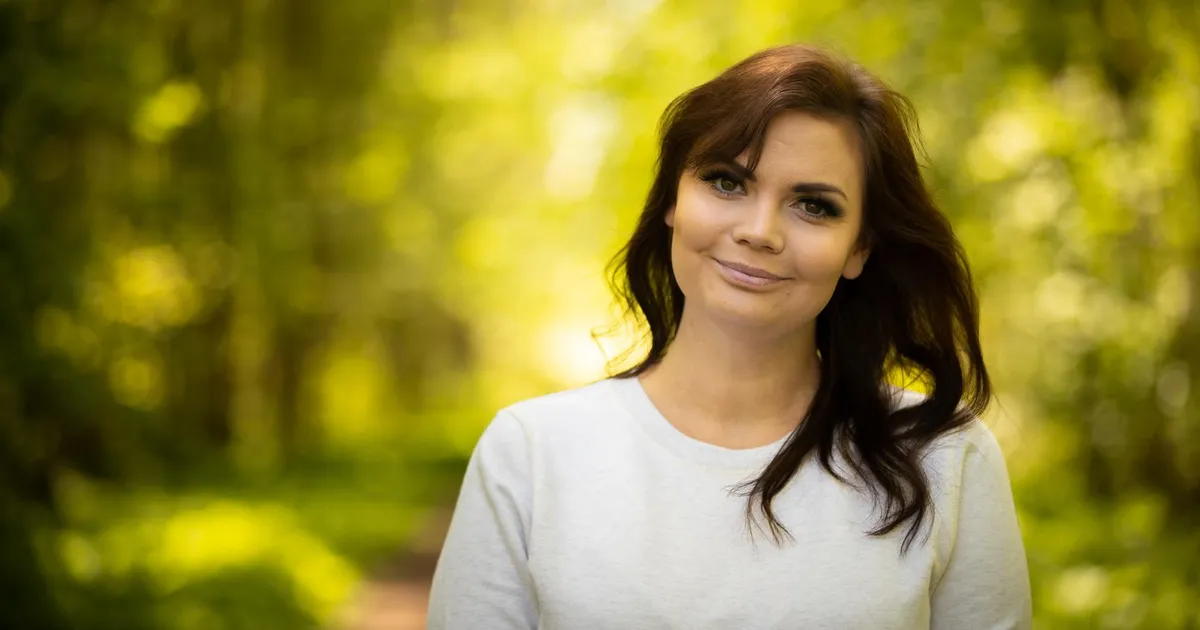 Blogija Mallukas tõsielustaaride vahel lahvatanud armudraamast: vend lihtsalt rahumeeli magatab neid mõlemaid ja sülitab näkku