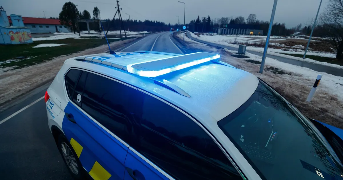 Raasiku vallas põrkasid kokku kaks autot, liiklus on häiritud