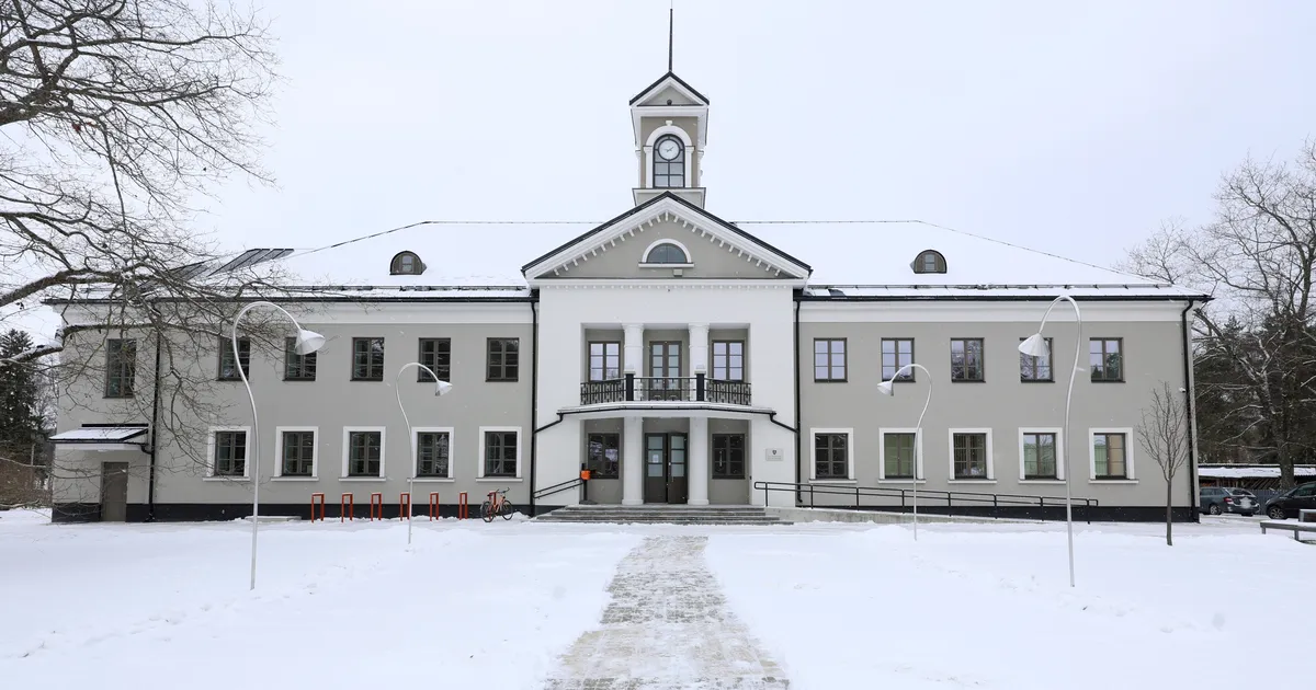 Elva vallavolikogu esimehe ja vallavalitsuse liikme umbusaldamine kukkus läbi