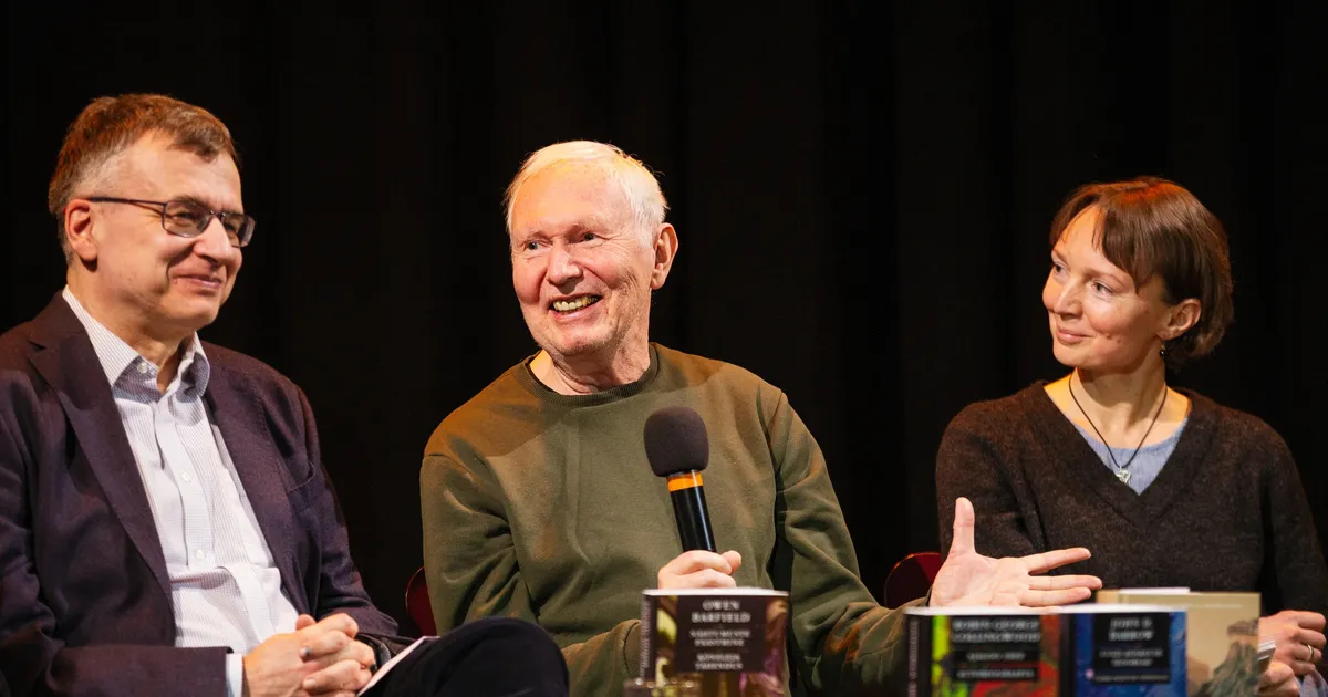 GALERII ⟩ Kirjanduslikul kolmapäeval astusid lavale mõttekirjanduse tõlkepreemia nominendid