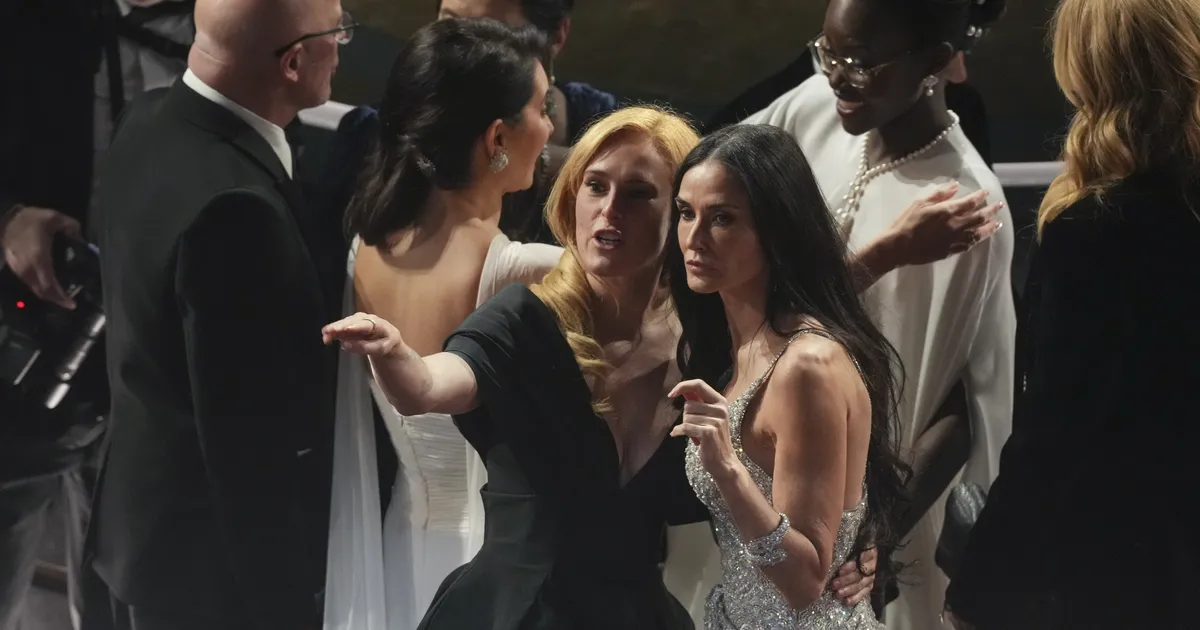 HUULTELT LUGEJA ⟩ Mida ütles Demi Moore Oscarist ilma jäädes?