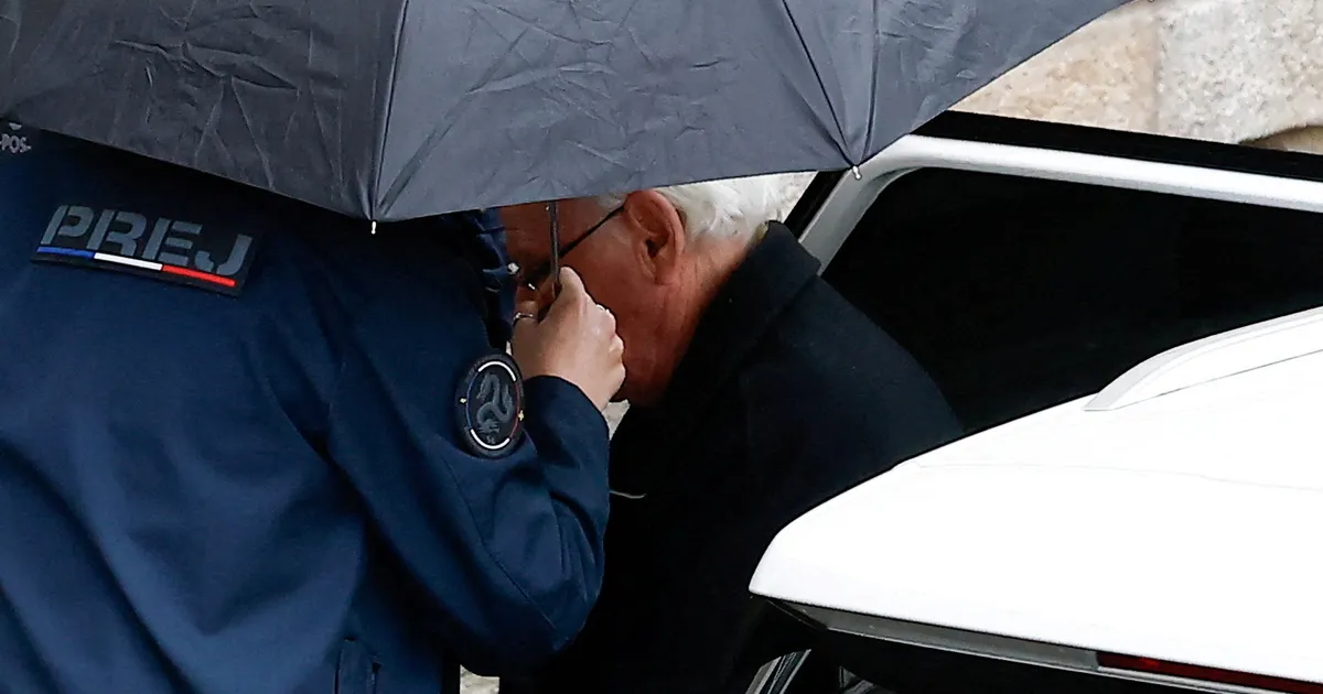 VALGES KITLIS KOLETIS ⟩ Pedofiilist Prantsuse ekskirurg tunnistab osi kokku sadadest toime pandud vägistamistest