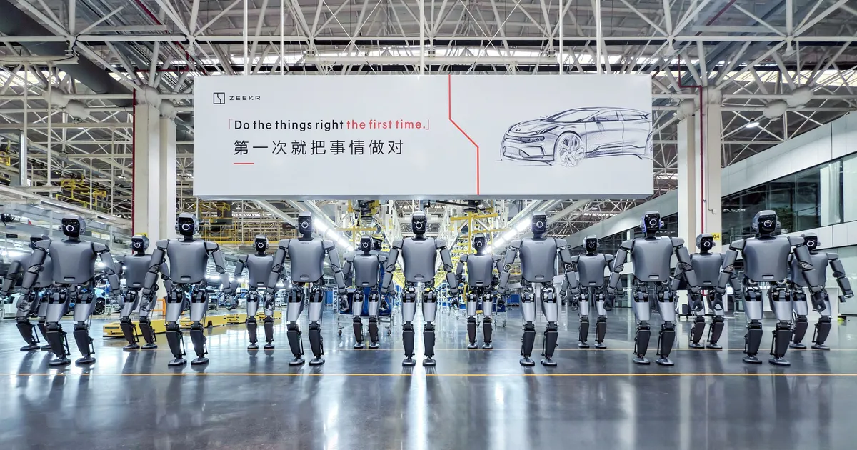 VIDEO ⟩ Hiina tehnoloogiafirma pani humanoidrobotite armee sünkroonis tegutsema