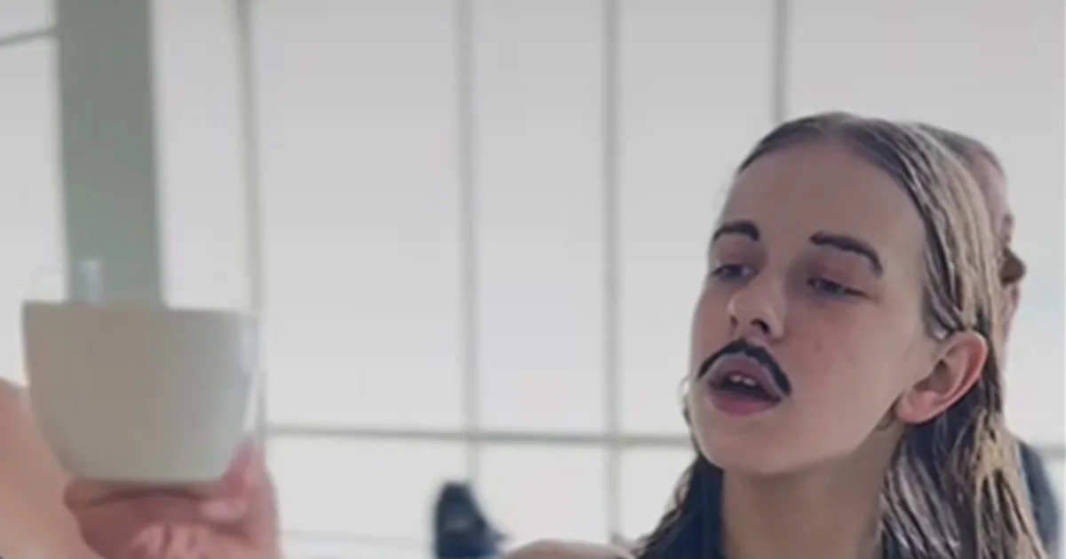 VIDEO ⟩ Ööpäevaga sadu tuhandeid vaatamisi: Eesti veesportlased lõid Tommy Cashi hittlooga laineid