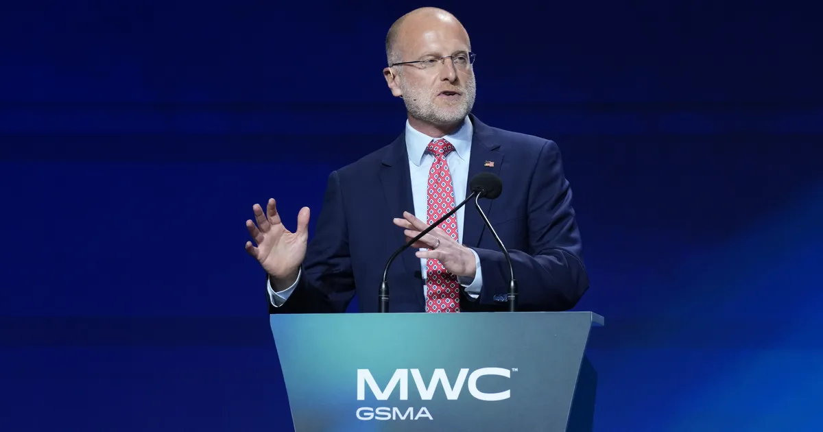 USA sidekomisjoni juht kordas Barcelona tehnoloogiamessil Ameerika etteheidet sõnavabaduse piiramisele Euroopas