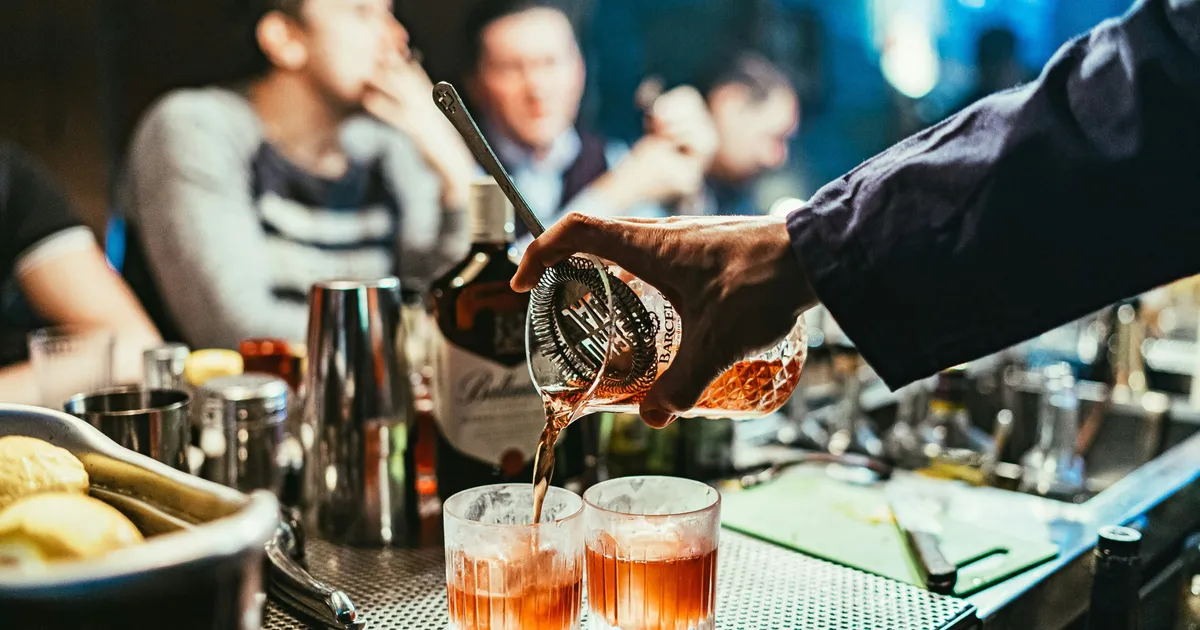 Teadlased: alkoholi tarbimine teeb vanaks ja paindumatuks