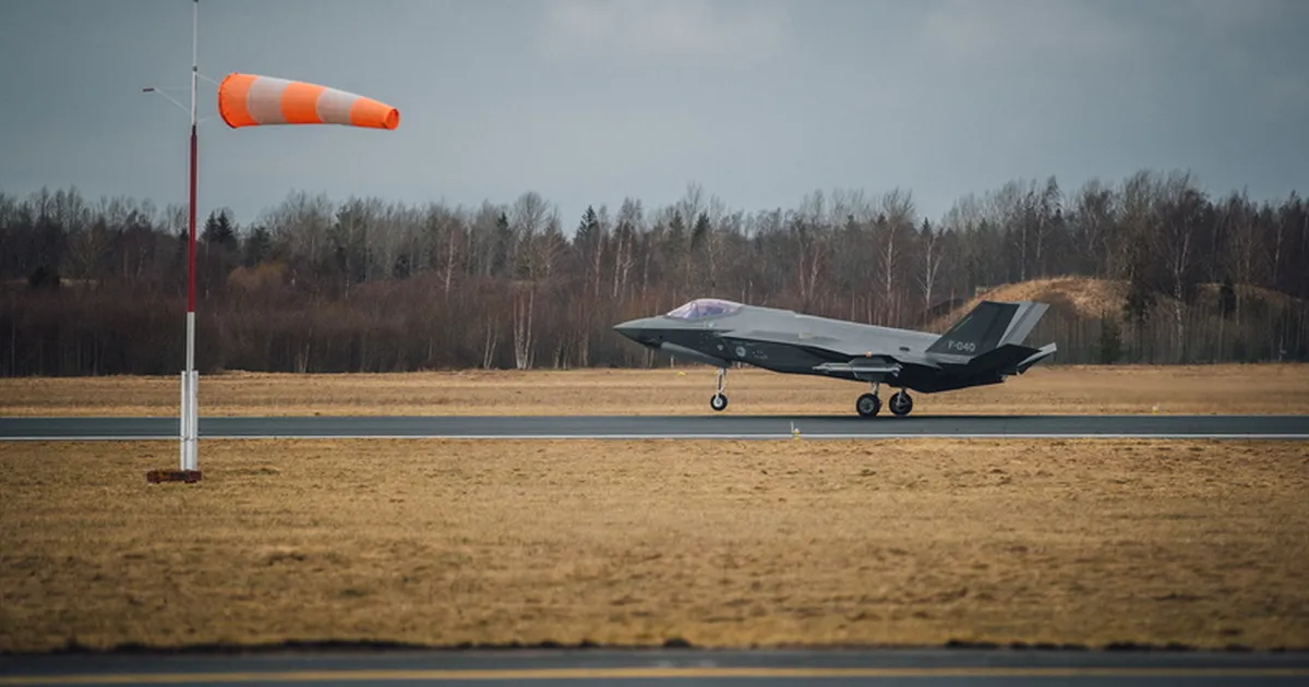 FOTOD ⟩ Hollandi hävitajad F-35 harjutasid Rutja rannikul droonitõrjet