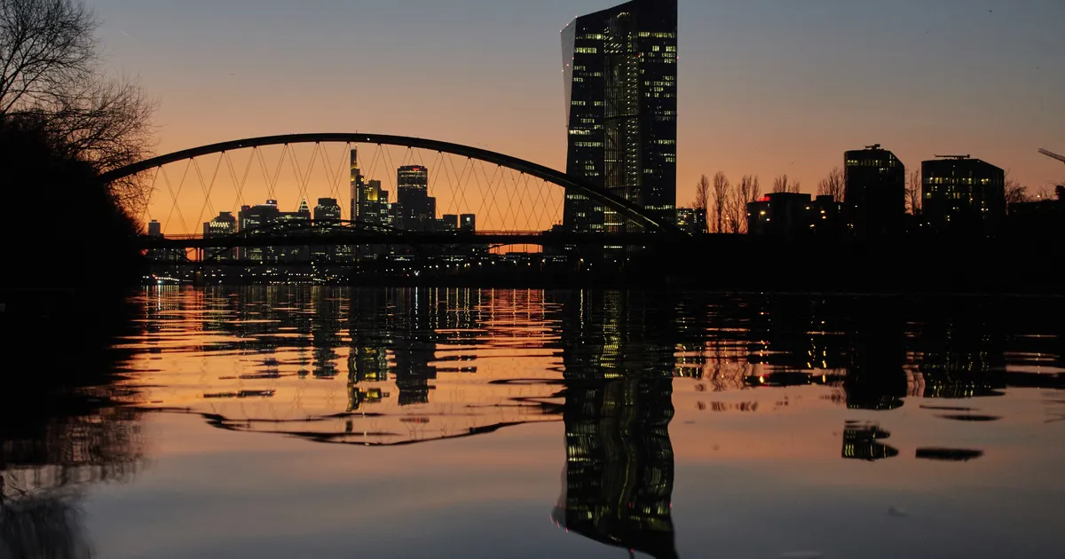 LAENURAHA ODAVNEB ⟩ Euroopa Keskpank lasi intressi alla