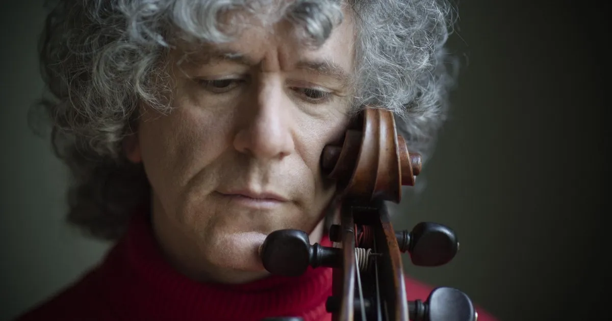 Briti impeeriumi ordu komandör mängib reedel Estonias Stradivari tšellol