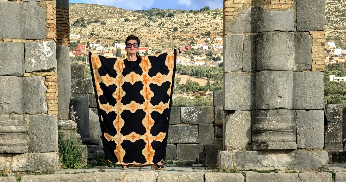 Tallinna moenädala avavad kleidid, mis on valmistatud 1500 aasta vanuste tavade kohaselt