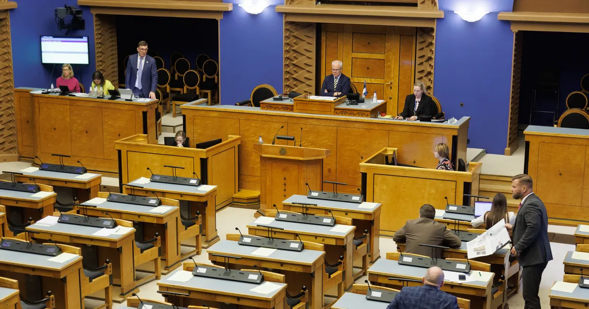 OTSEPILT ⟩ Riigikogu infotunnis annavad aru Michal, Alender ja Tsahkna