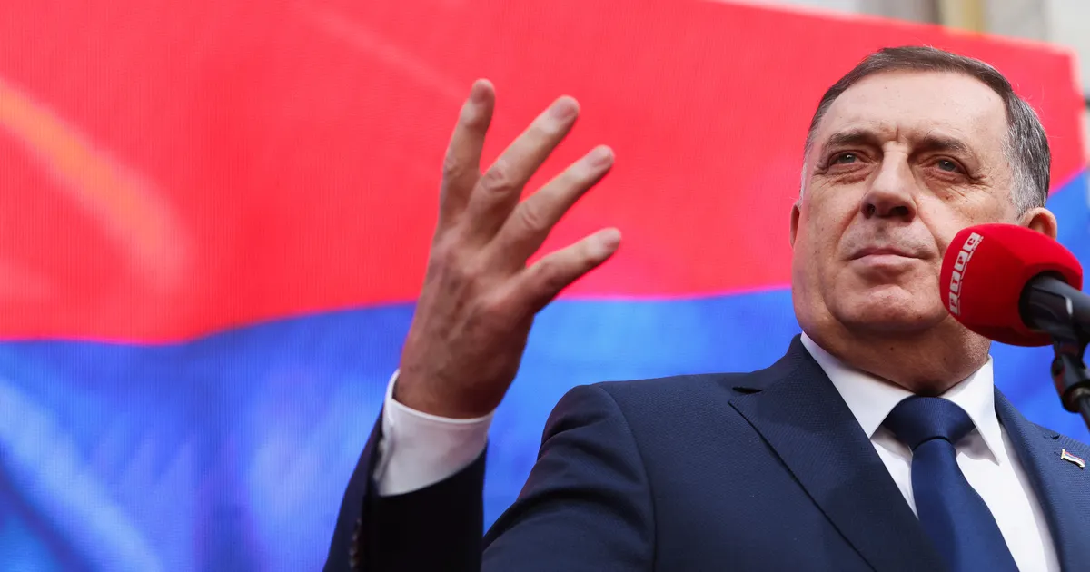 Bosnia politsei sai käsu serblaste liider Dodik prokuratuuri toimetada