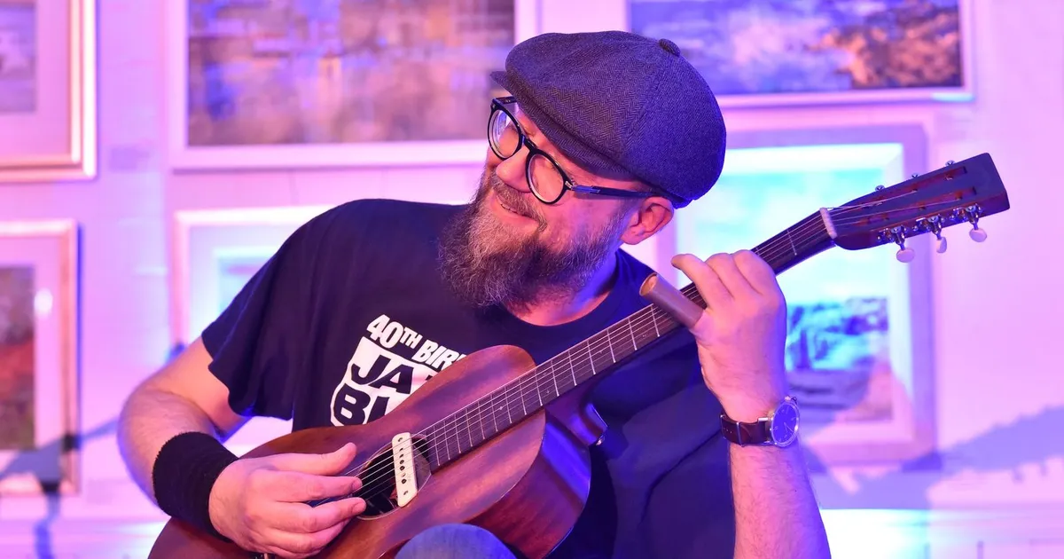 Tartlase plaat jõudis Inglise muusikaedetabelis teisele kohale