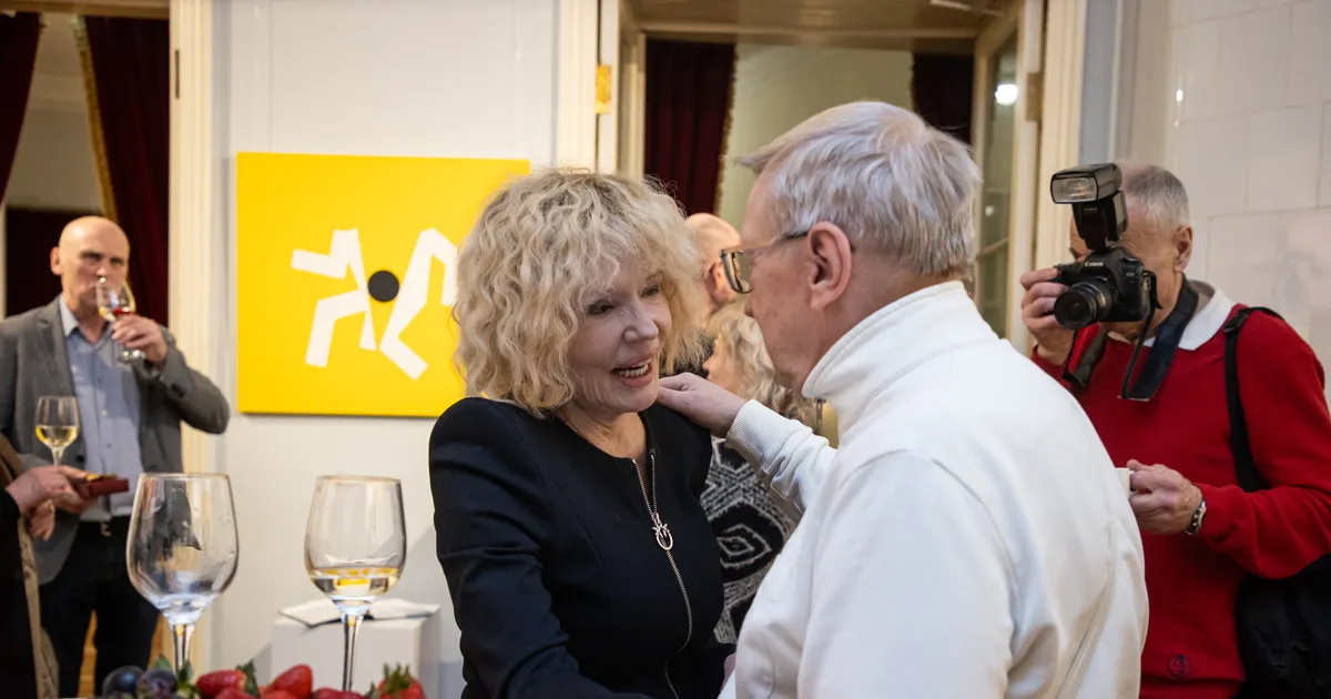 GALERII ⟩ Filmimees Manfred Vainokivi näituse avamine tõi kohale mitmed tuntud näod