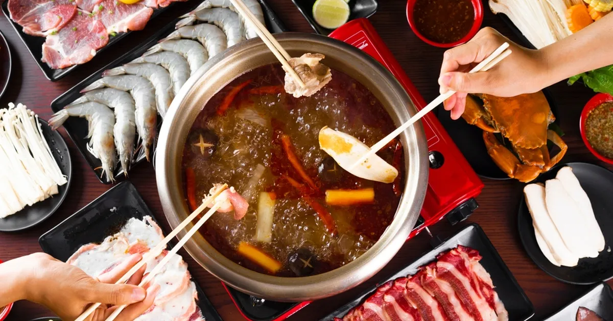 VALUS LAKS ⟩ Leeme sisse urineerinud noormeeste tõttu pidi restoranikett maksma 4000 inimesele kahjutasu