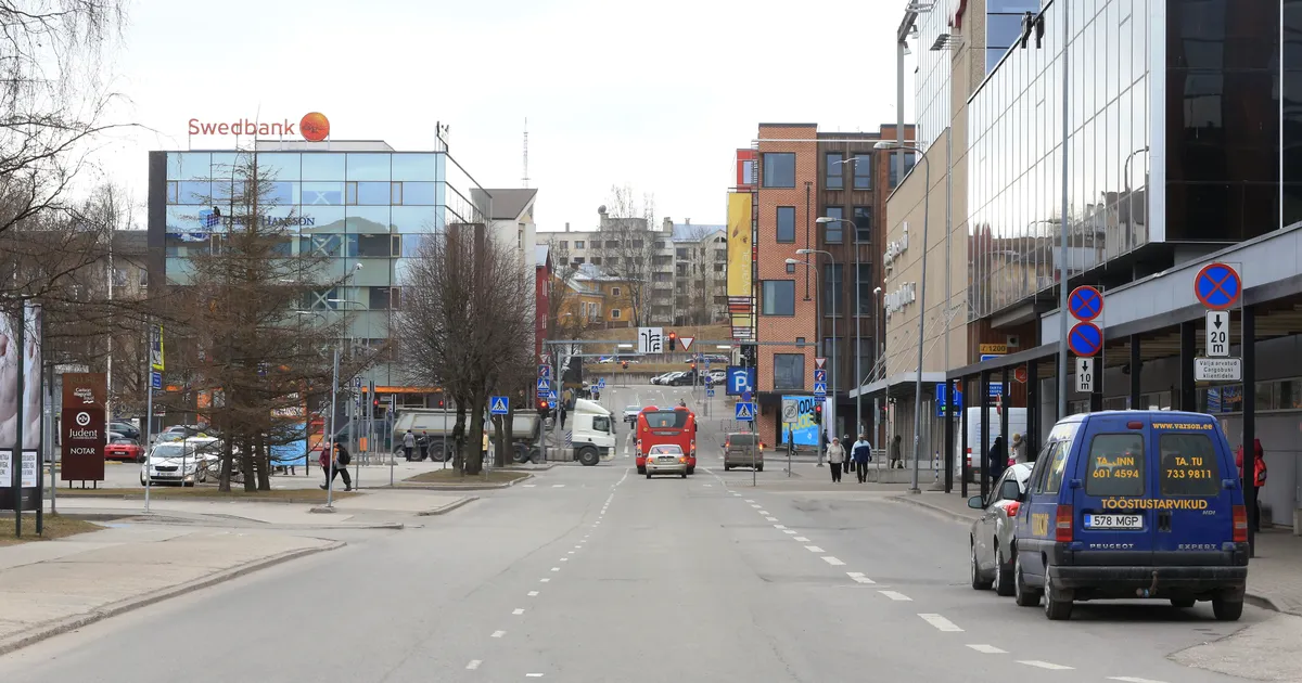 Mees põhjustas terviserikke tõttu Tartu südalinnas liiklusõnnetuse